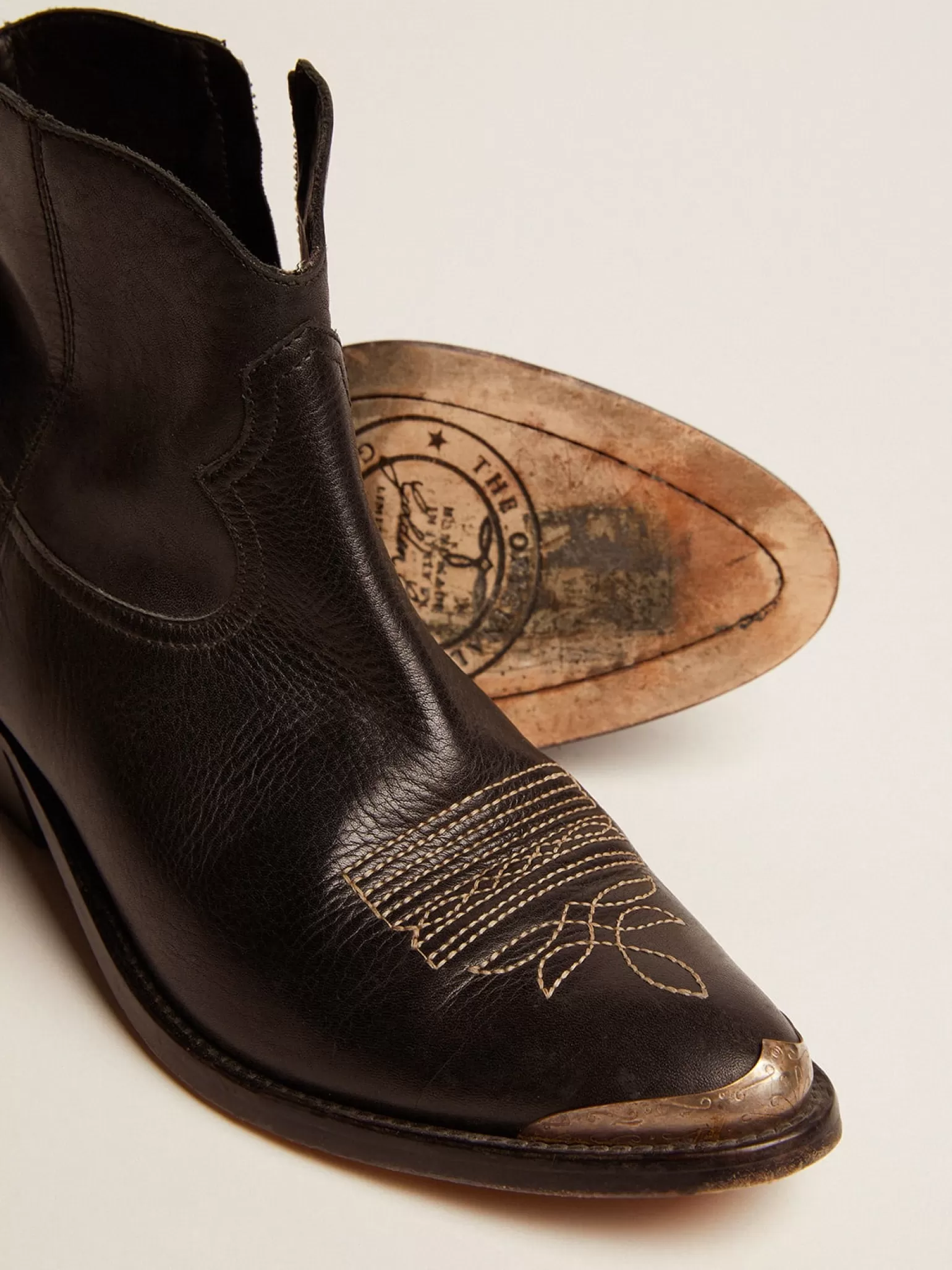 New Ankle boot Feminina de couro com decoração western MULHER Botas