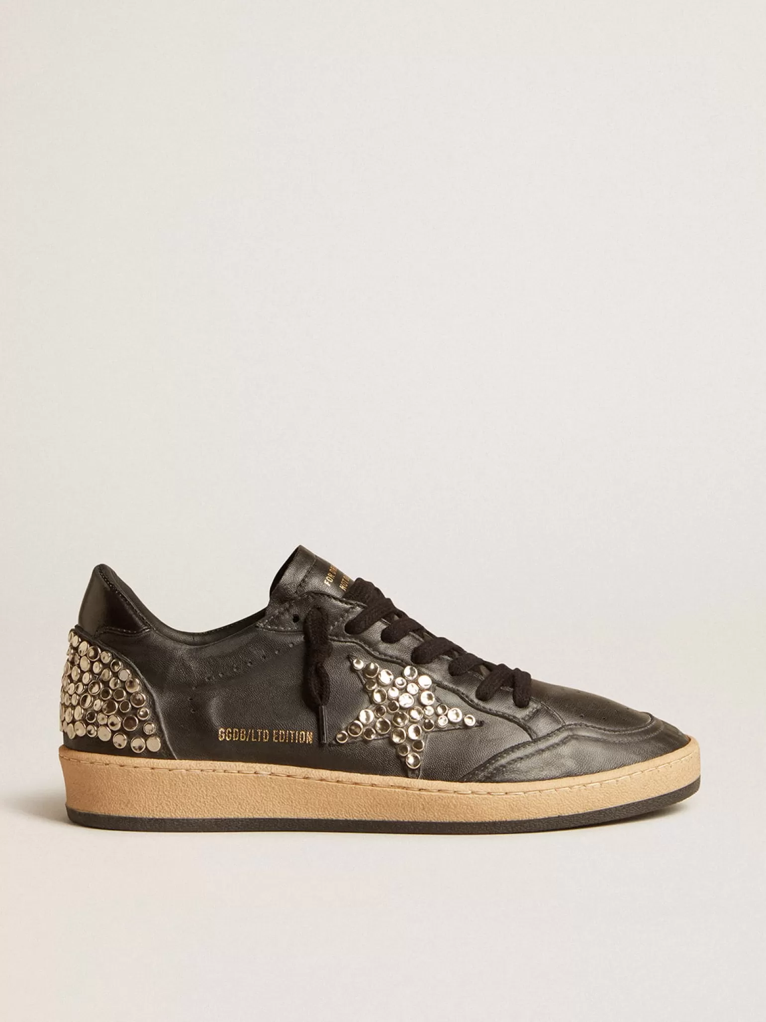 Outlet Ball Star Feminino LAB de napa preta com estrela de couro preto com tachas MULHER Ball Star