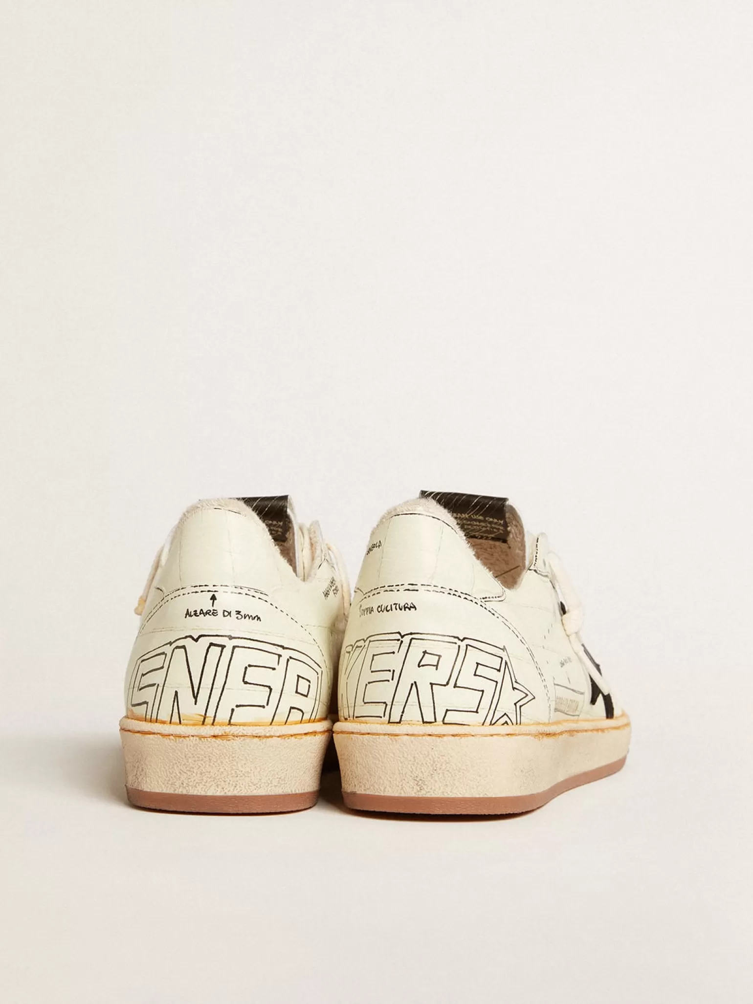 Cheap Ball Star LTD com estrela de suede preto e escritas pretas Ball Star