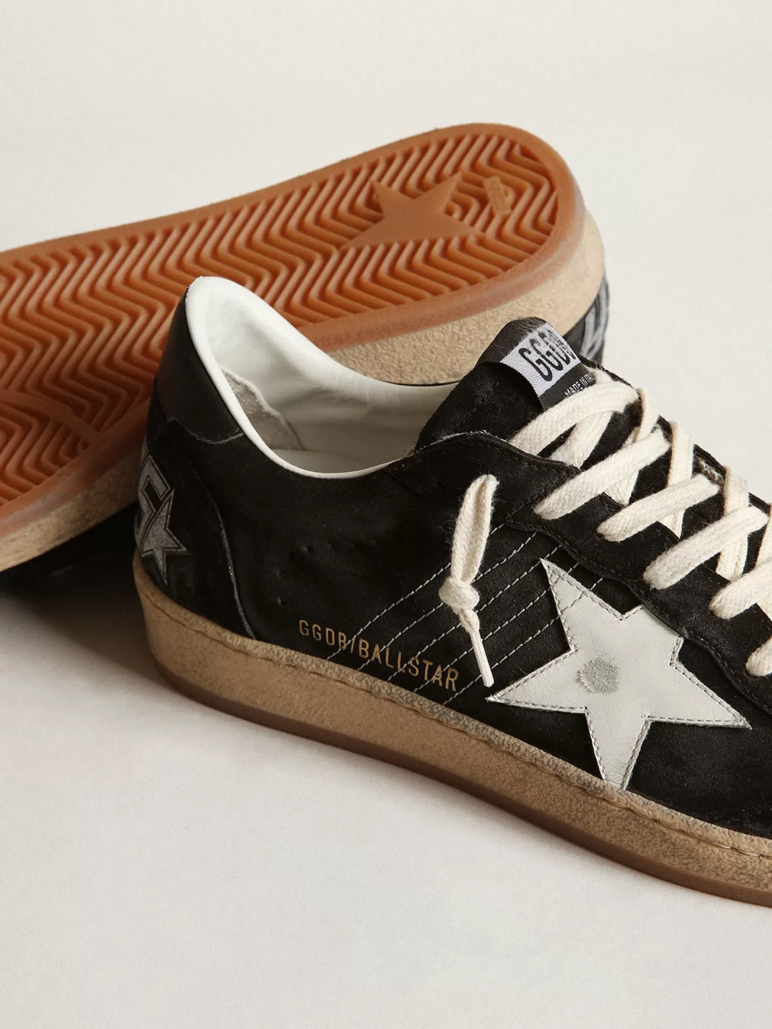 Fashion Ball Star masculino de suede preto com estrela de couro branco Ball Star