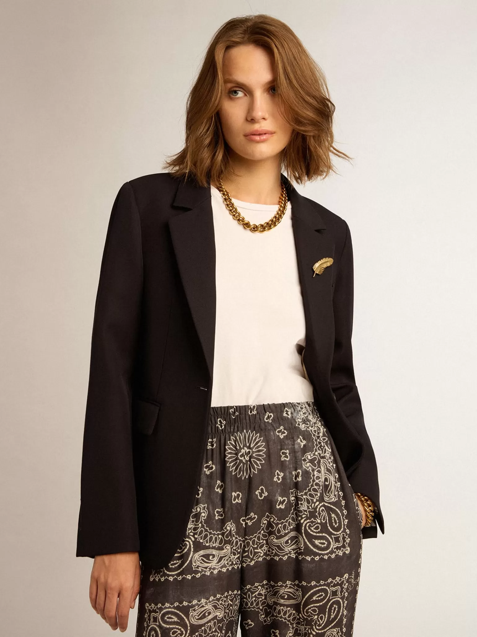 Shop Blazer feminino de abotoamento simples de gabardine de lã azul-escuro MULHER Blazers