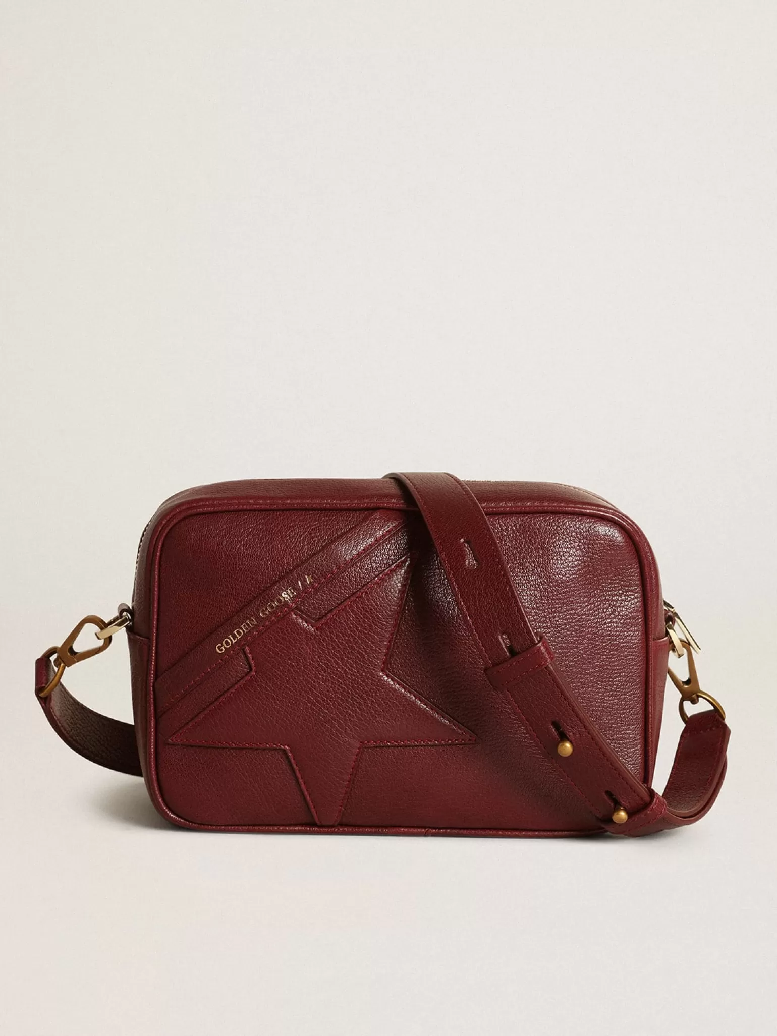 Flash Sale Bolsa Star feminina de couro bordô com estrela tom sobre tom MULHER Bolsas tiracolo