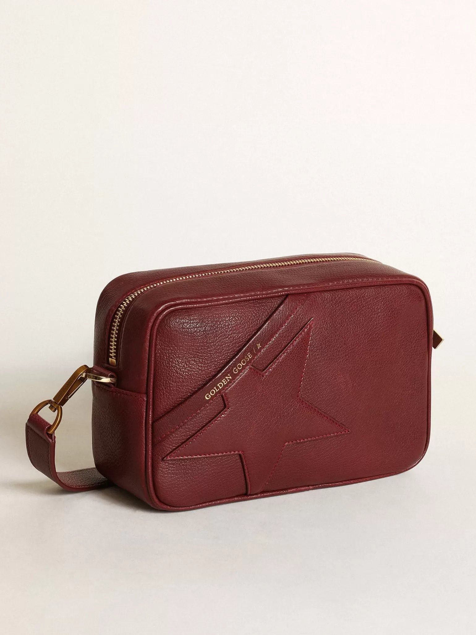 Flash Sale Bolsa Star feminina de couro bordô com estrela tom sobre tom MULHER Bolsas tiracolo