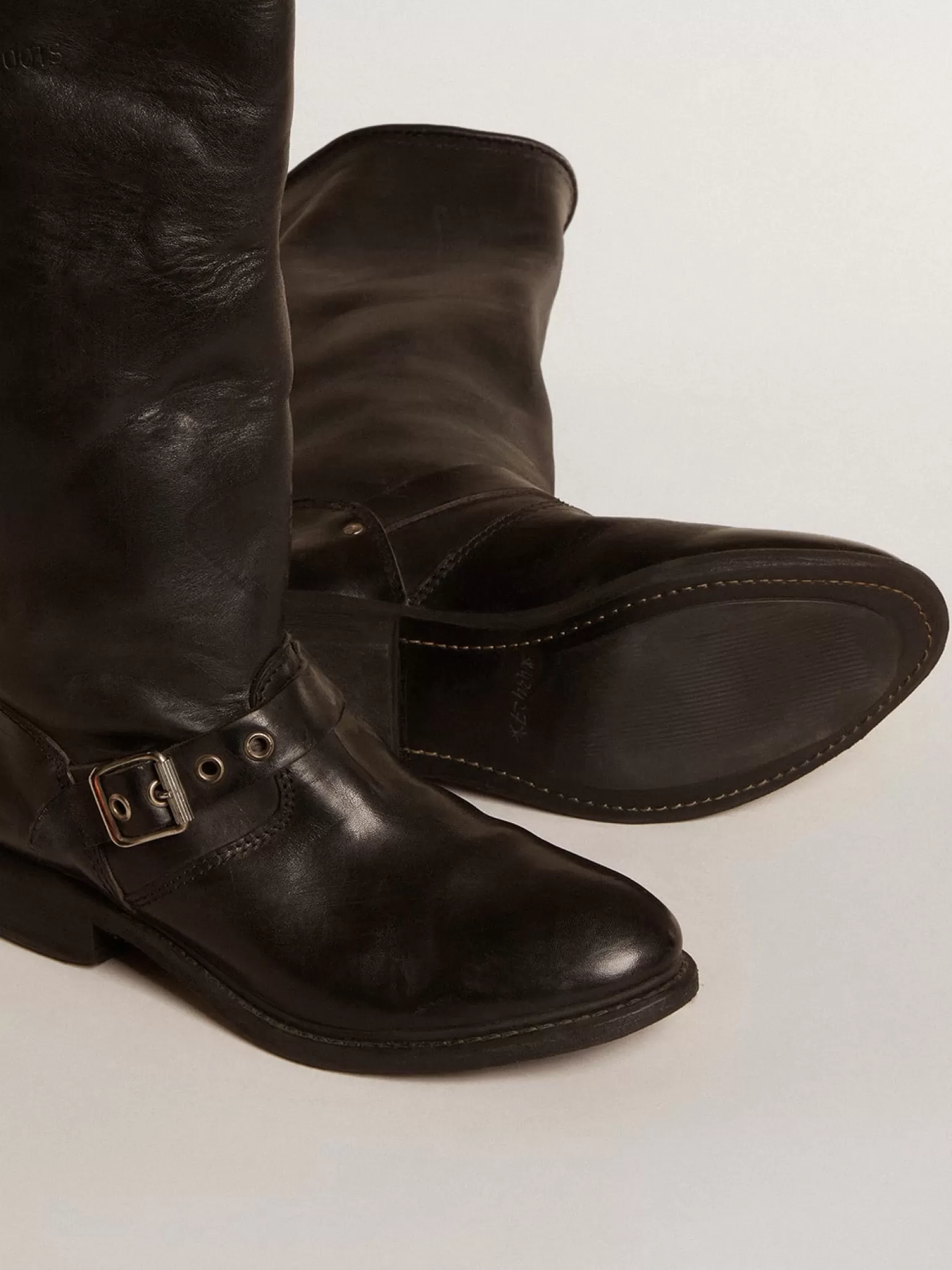 Store Botas Biker de cano alto de couro preto com tachas e fivelas prateadas MULHER Botas
