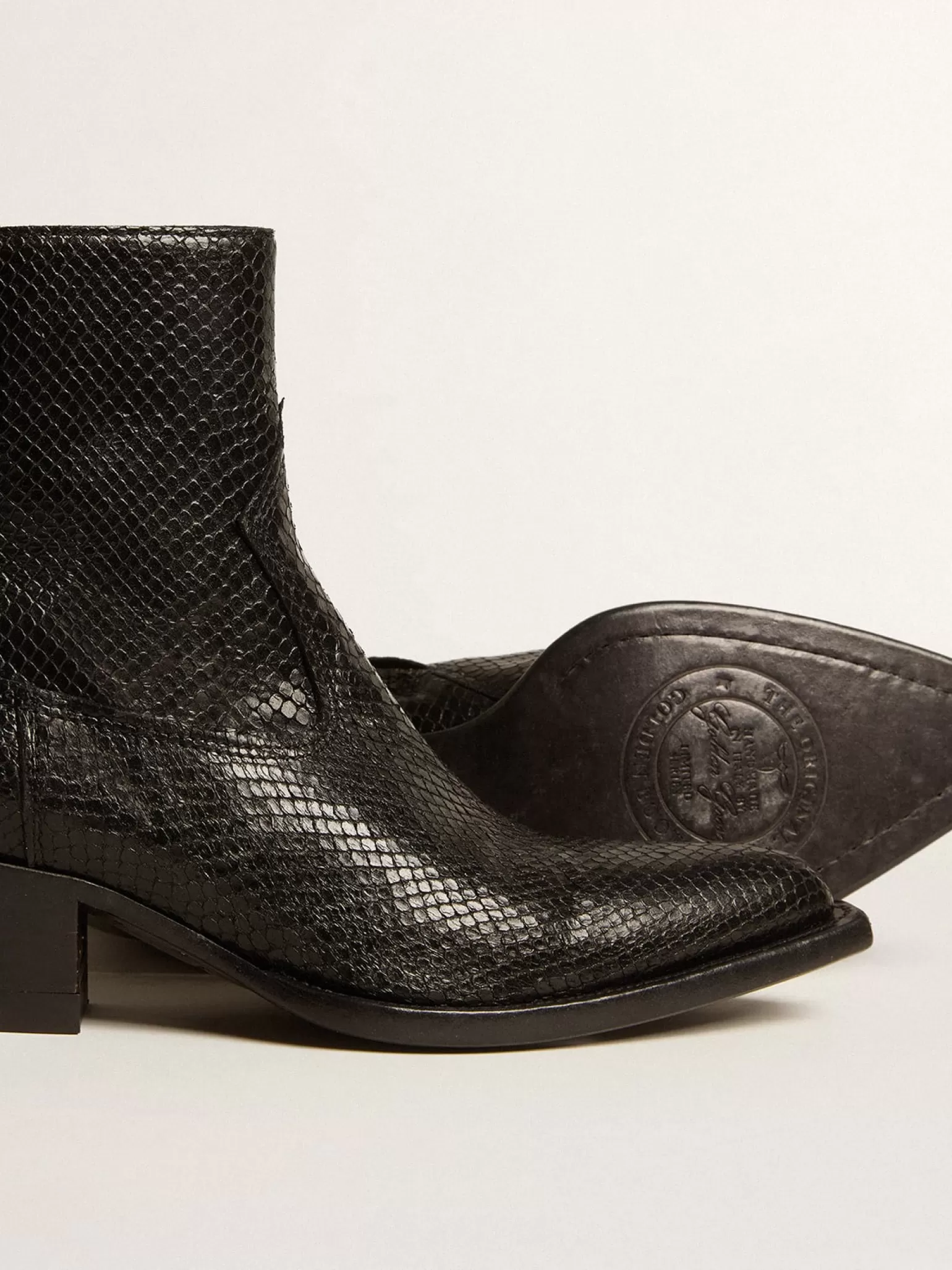 Clearance Botas Debbie de cano baixo de couro preto com estampa de píton MULHER Botas