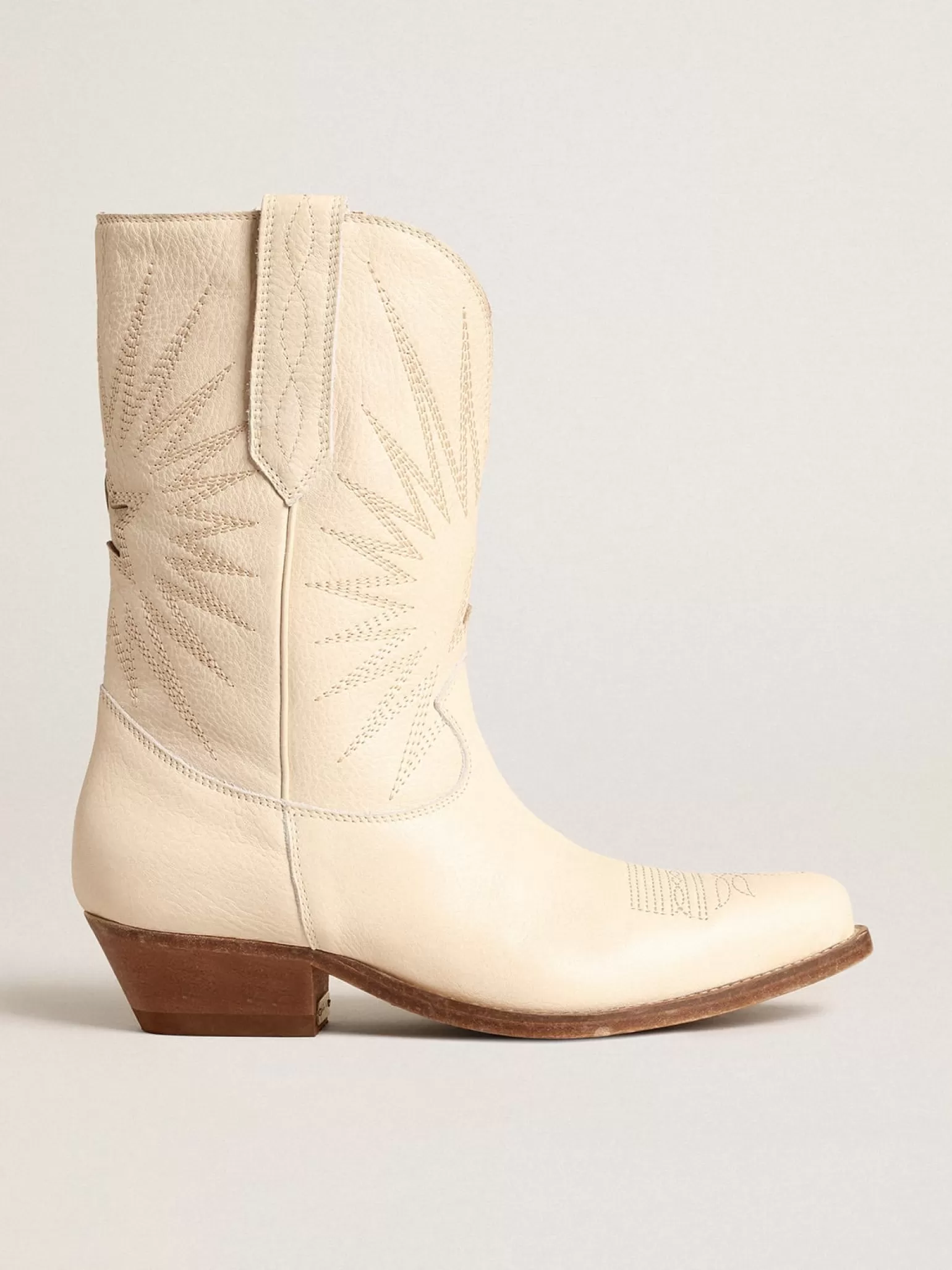 Outlet Botas Wish Star cano baixo de couro na cor creme com estrela embutida MULHER Botas