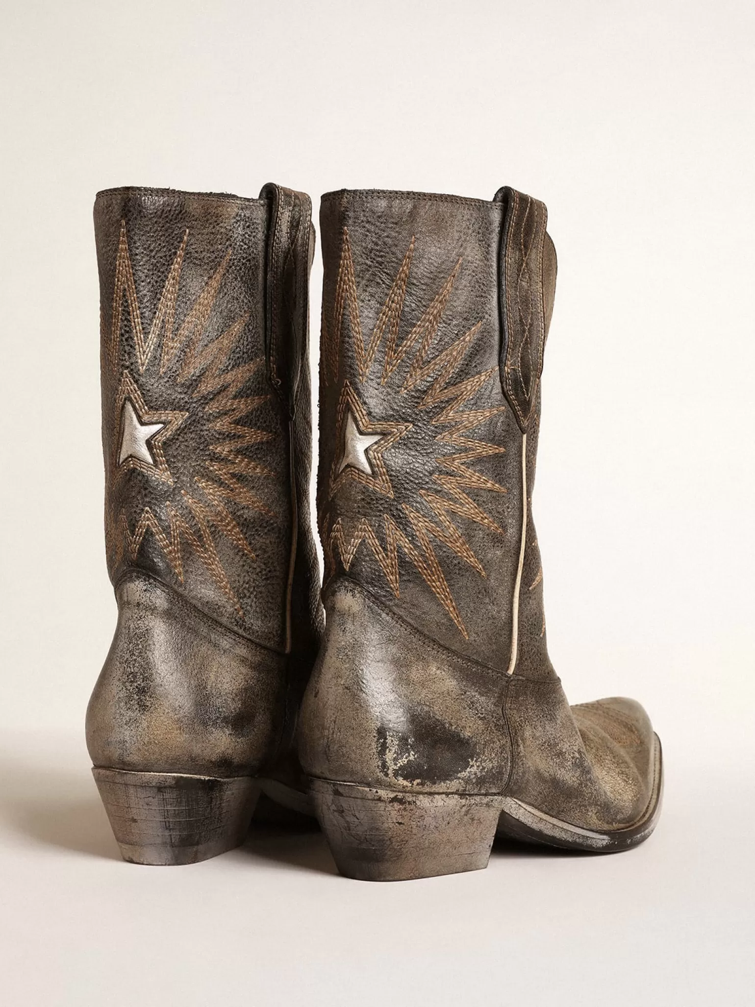 Discount Botas Wish Star femininas cano baixo de couro preto com estrela prateada MULHER Botas