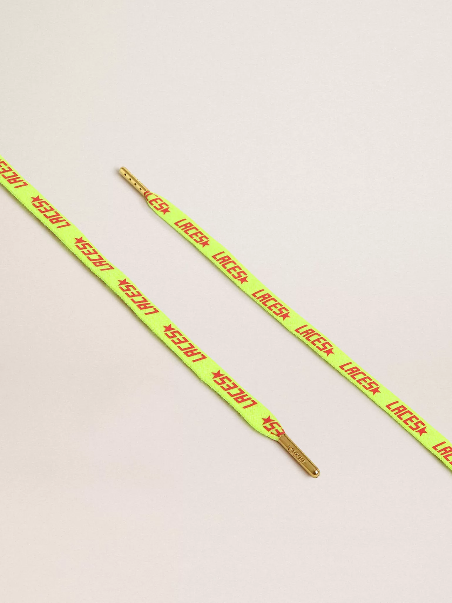 Hot Cadarços amarelos fluorescentes com escrita Laces laranja em contraste MULHER Cadarços | Cadarços
