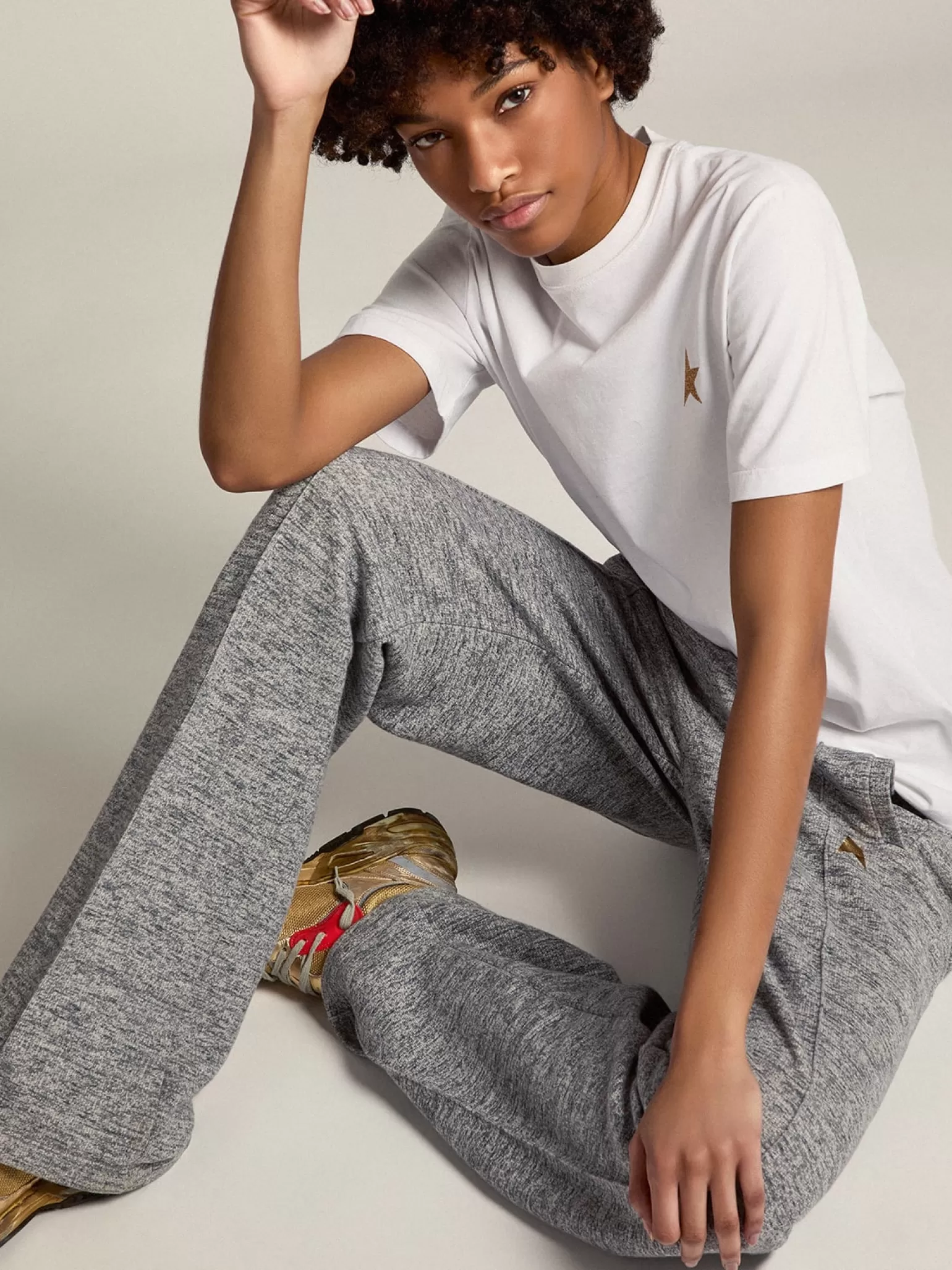 Discount Calça de jogging feminina cinza com estrela dourada na frente MULHER Jeans e calças