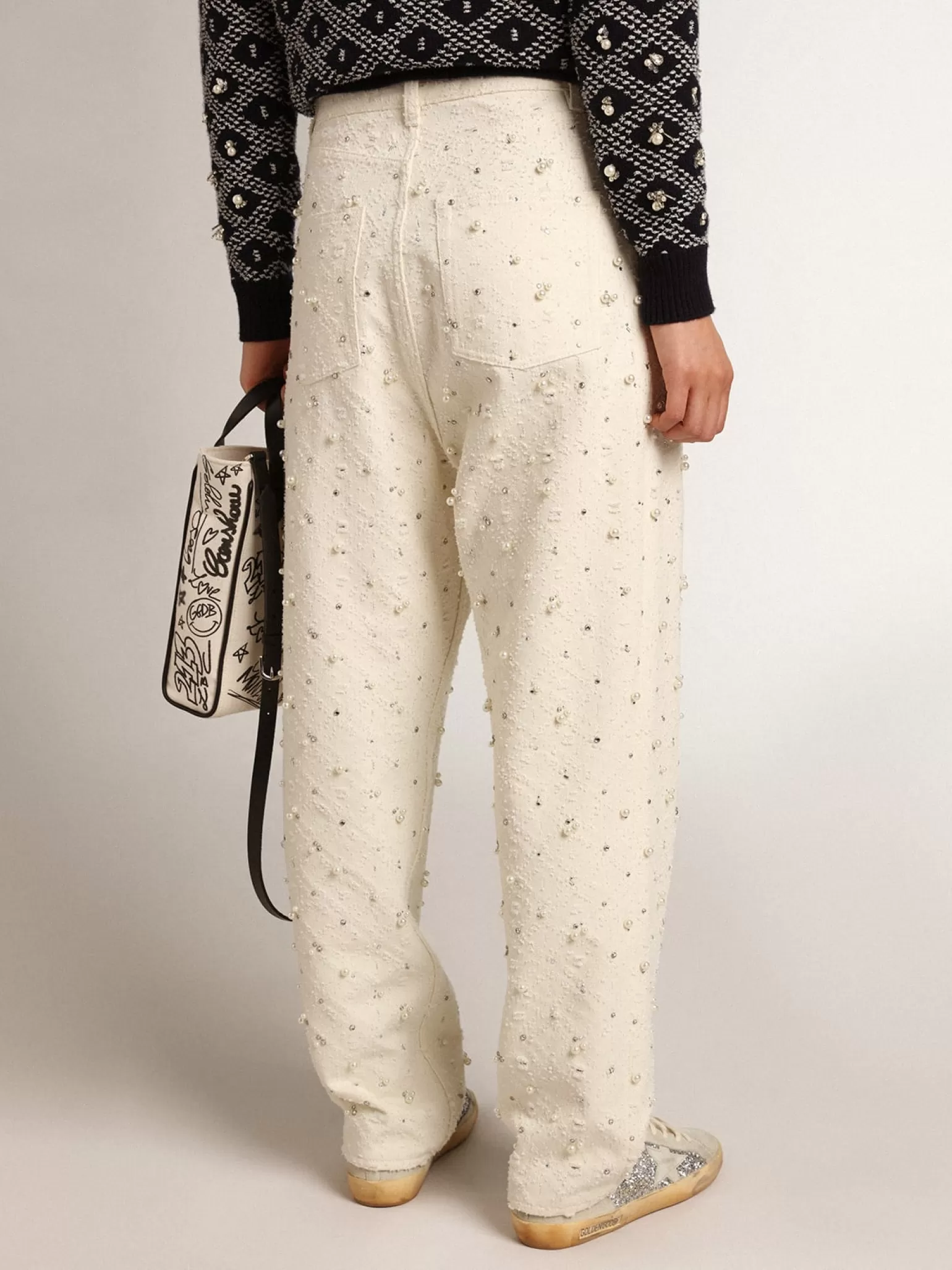 Online Calça jeans Kim Coleção Journey de algodão branco sujo com motivos de losangos e aplicação de pérolas e cristais MULHER Jeans e calças