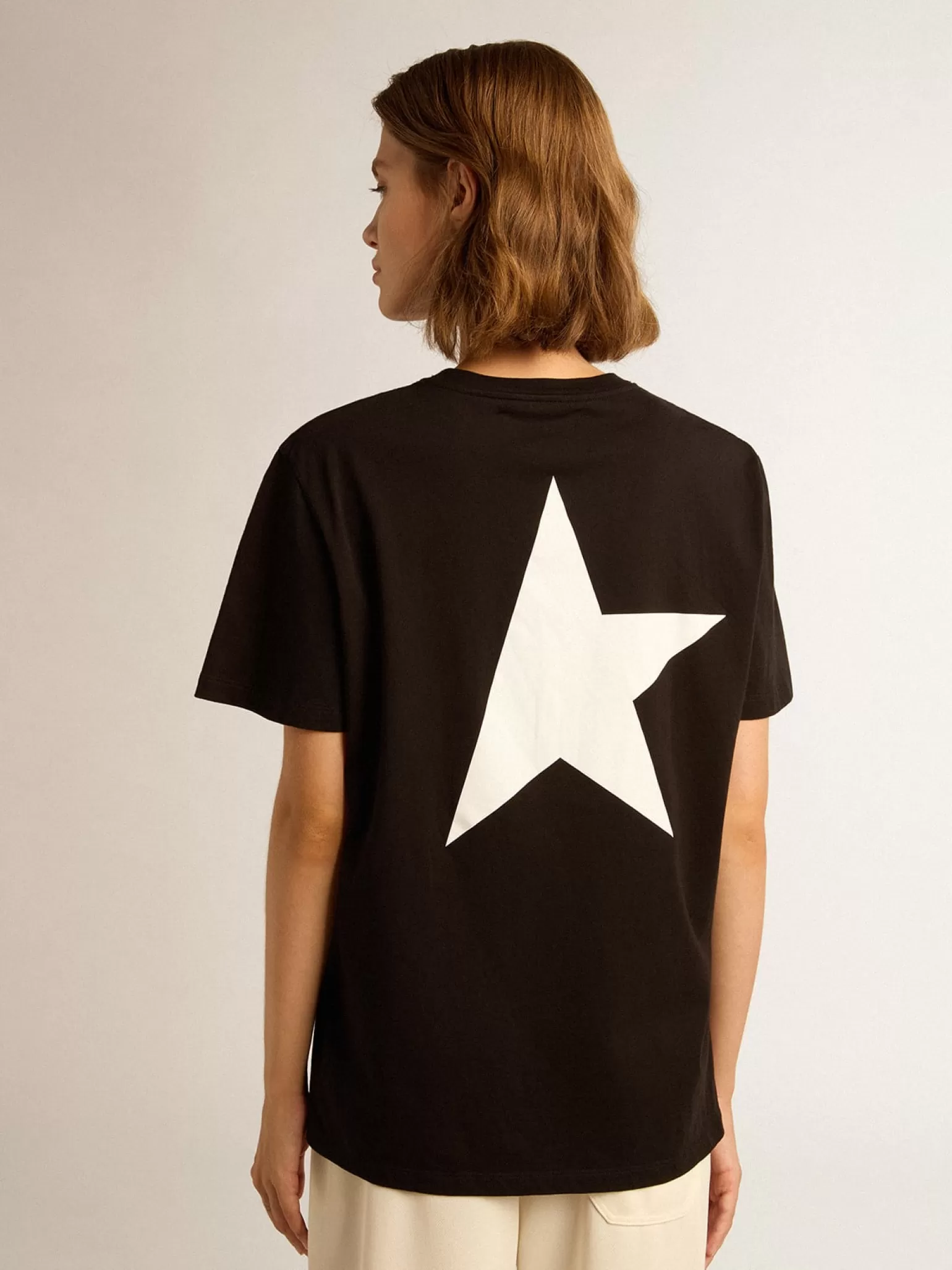 Flash Sale Camiseta preta Coleção Star com logo e estrela brancos em contraste MULHER Camisetas