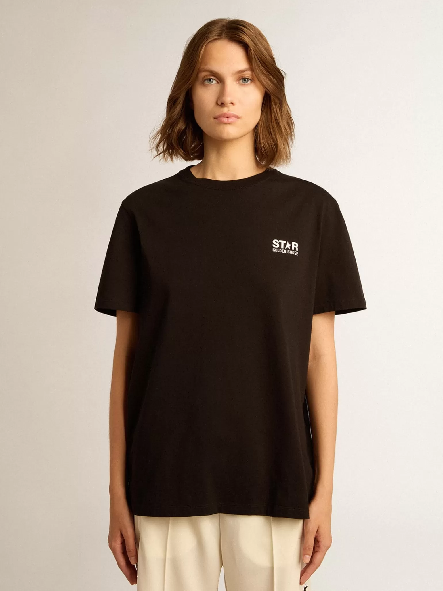 Flash Sale Camiseta preta Coleção Star com logo e estrela brancos em contraste MULHER Camisetas