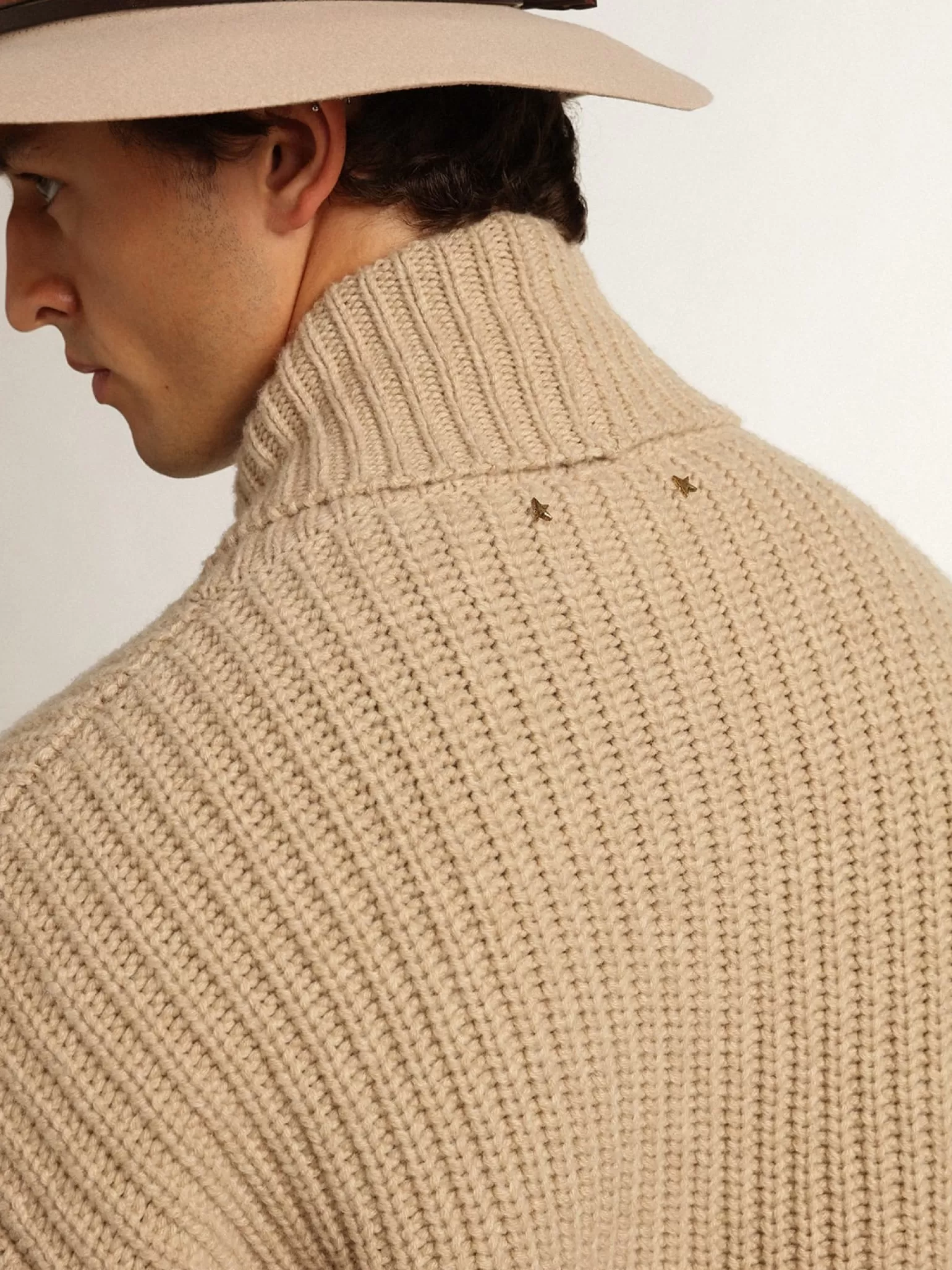 Hot Cardigã masculino de abotoamento duplo de lã bege com patches de couro Malhas