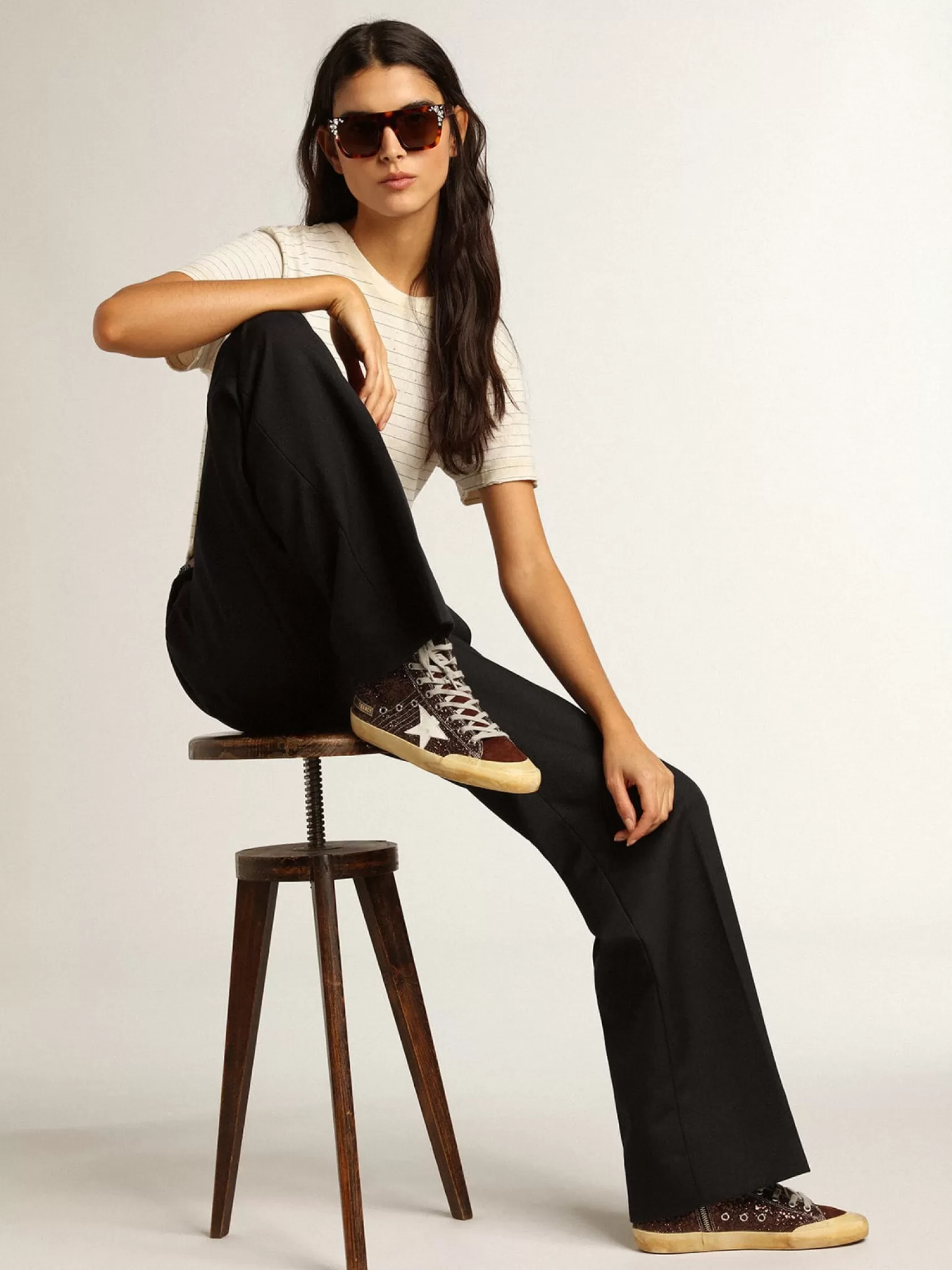 Shop Francy Penstar de glitter marrom com estrela de couro branco MULHER Francy