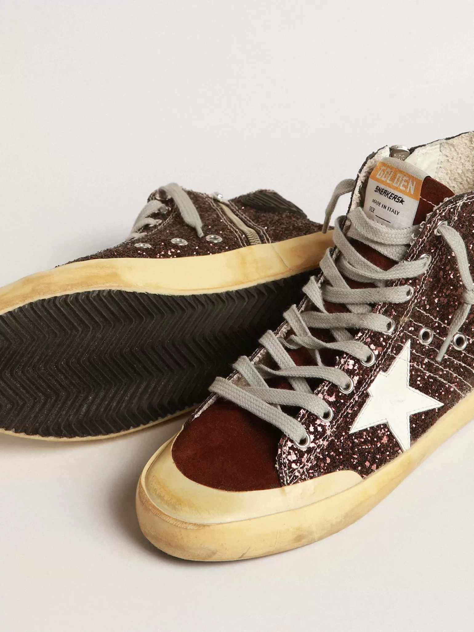 Shop Francy Penstar de glitter marrom com estrela de couro branco MULHER Francy