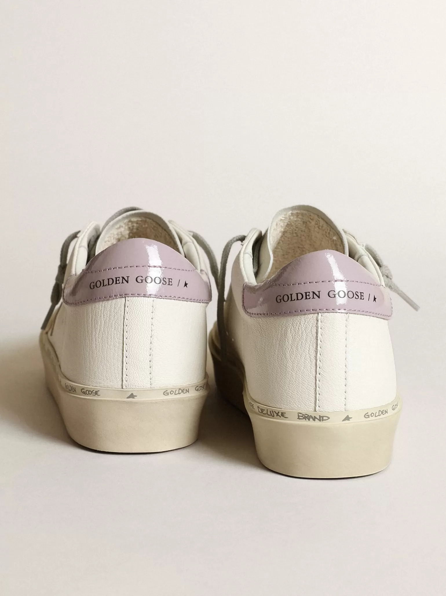 Hot Hi Star branco com estrela dourada e talão de naplak lilás MULHER Hi Star