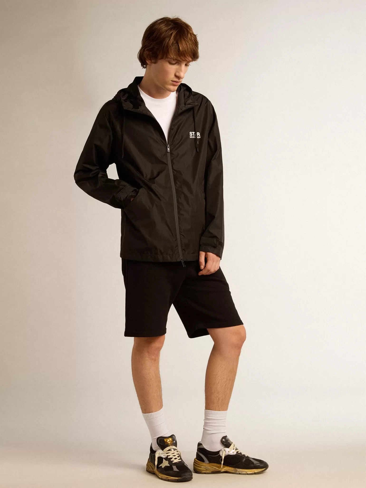 Outlet Jaqueta corta-vento masculina com logo e estrela brancos em contraste Casacos e blusões