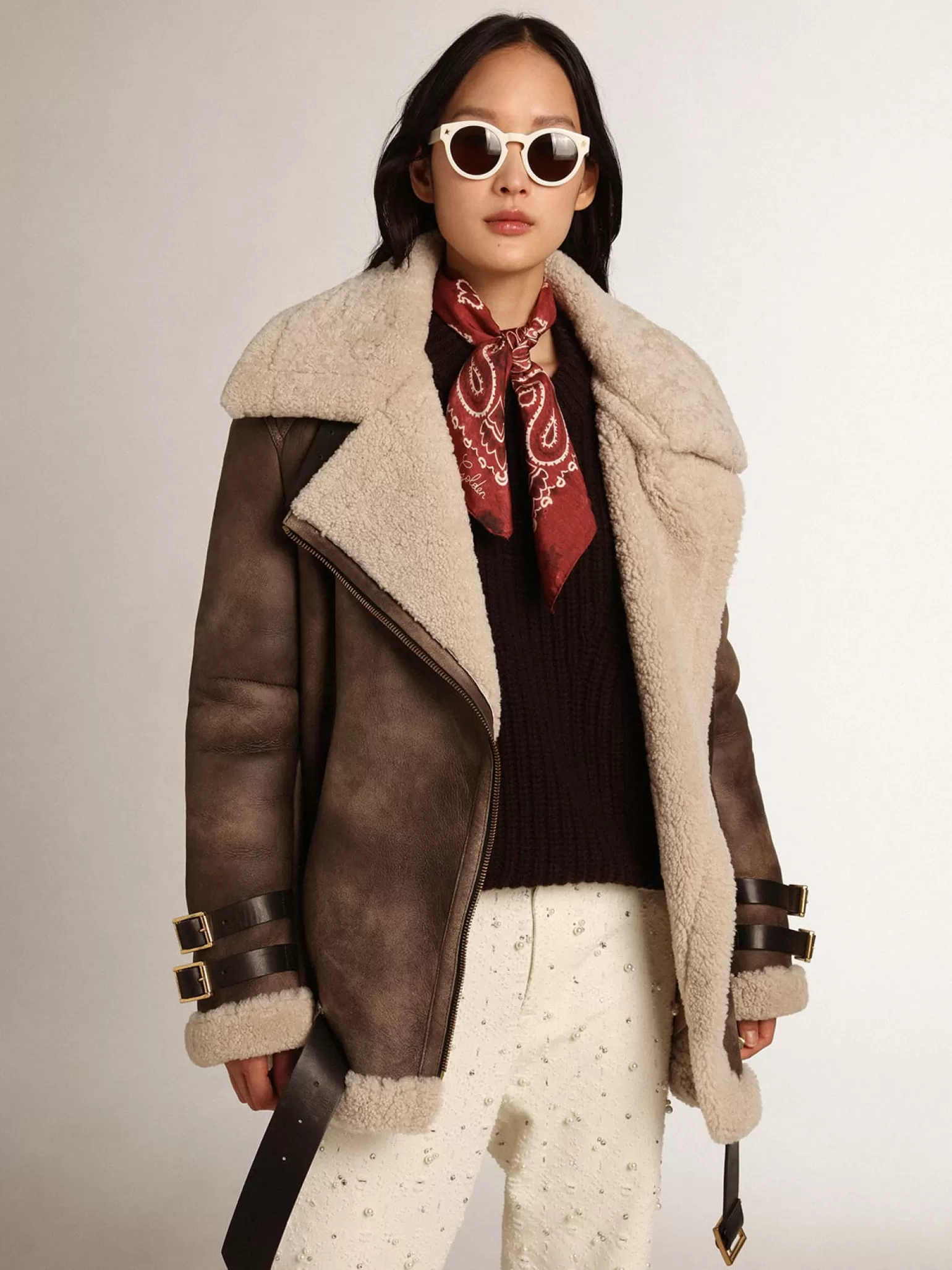 Discount Jaqueta feminina de couro com gola de shearling MULHER Casacos e blusões