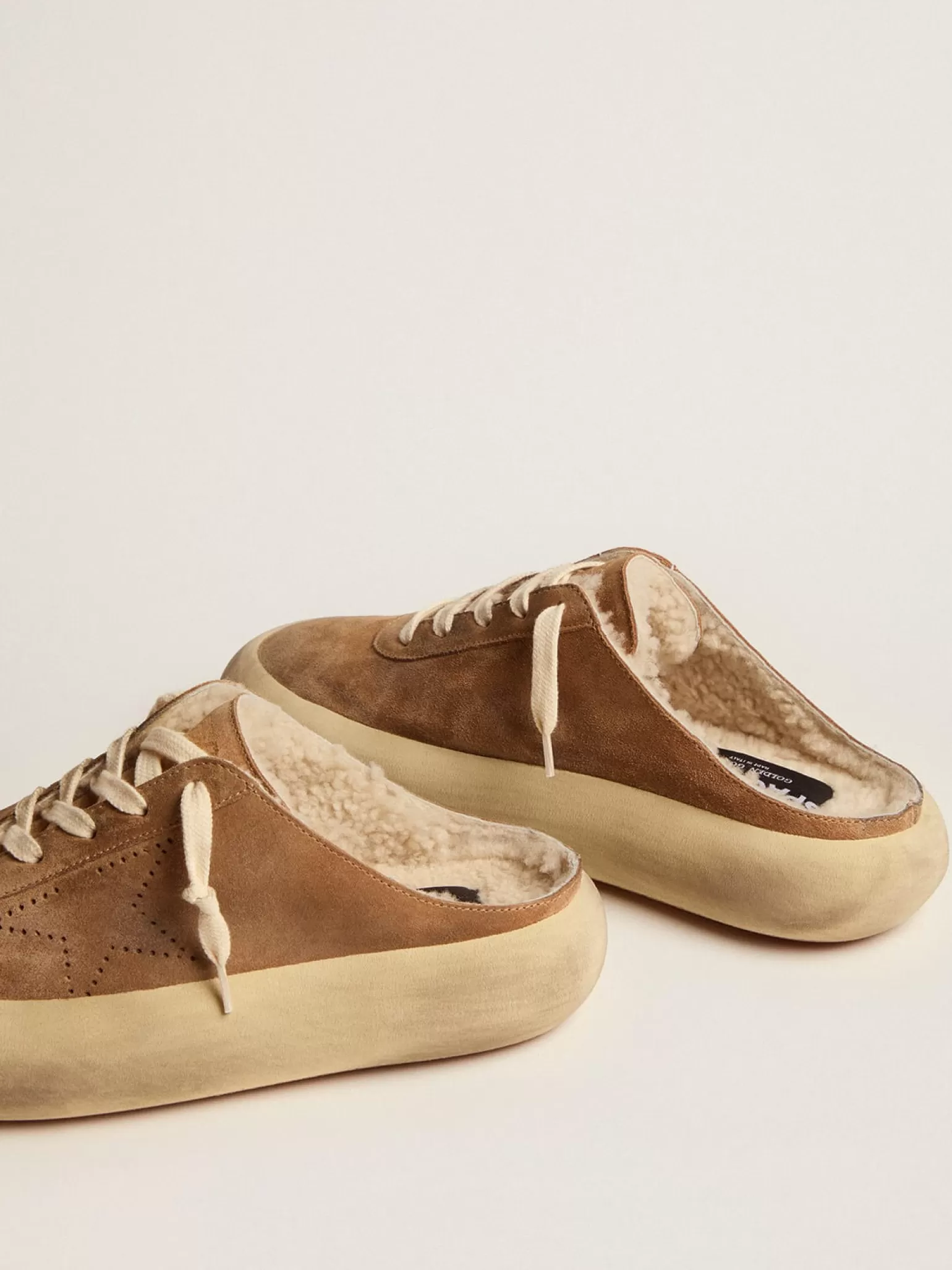 Store Mule Space-Star de suede na cor tabaco e forro de shearling MULHER Space-Star