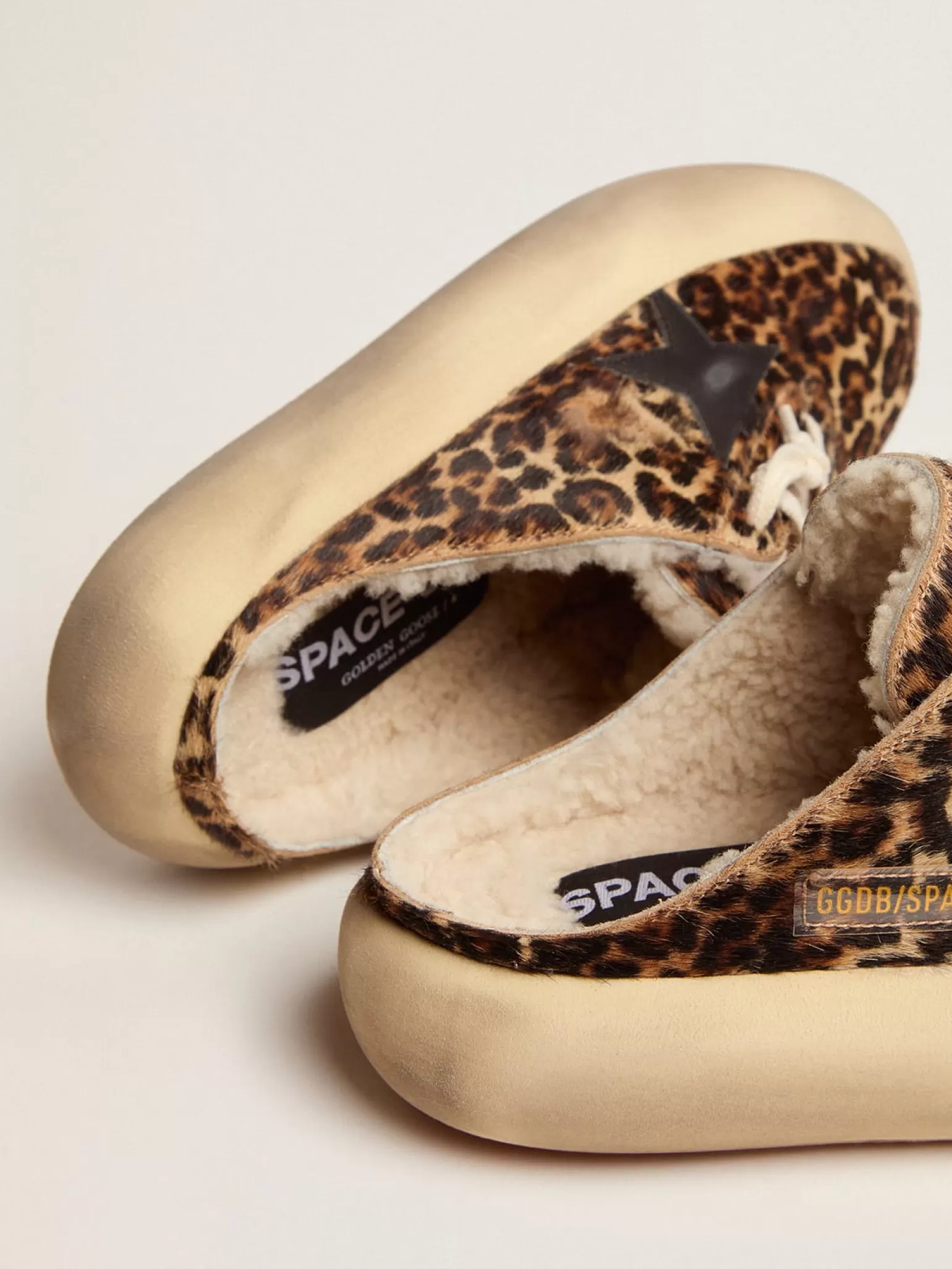 Cheap Mule Space-Star feminino de cavalinho animal print e forro de shearling MULHER Space-Star