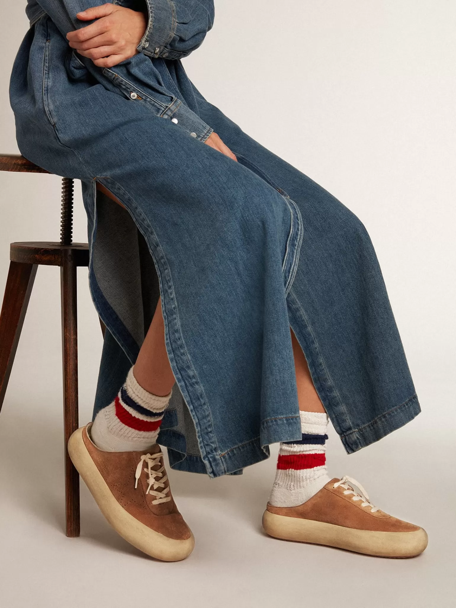 Clearance Mule Space-Star feminino de suede cor tabaco com estrela perfurada MULHER Space-Star