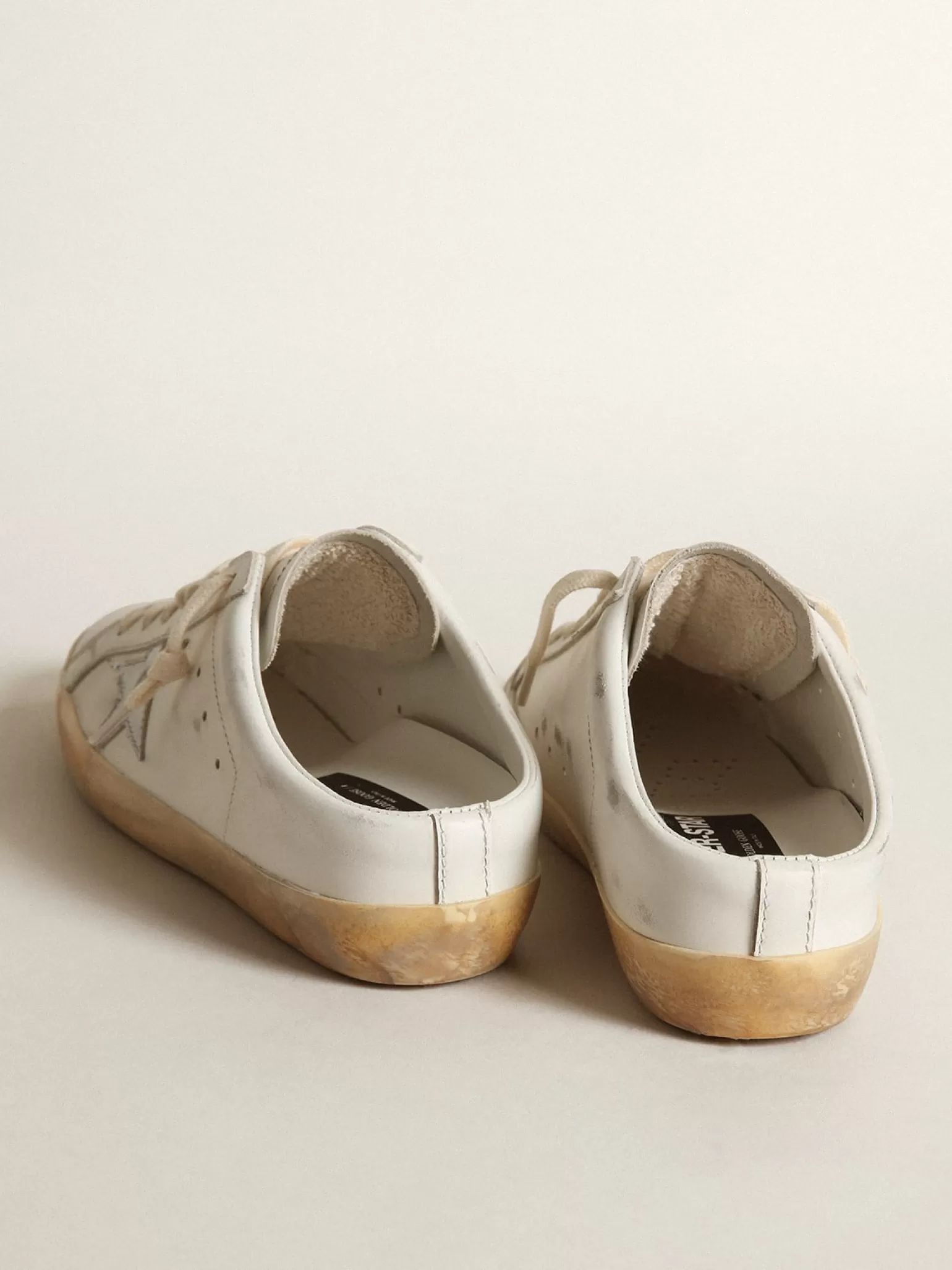 Cheap Mule Super-Star de couro branco com estrela de couro metálico prateado MULHER Super-Star Sabot
