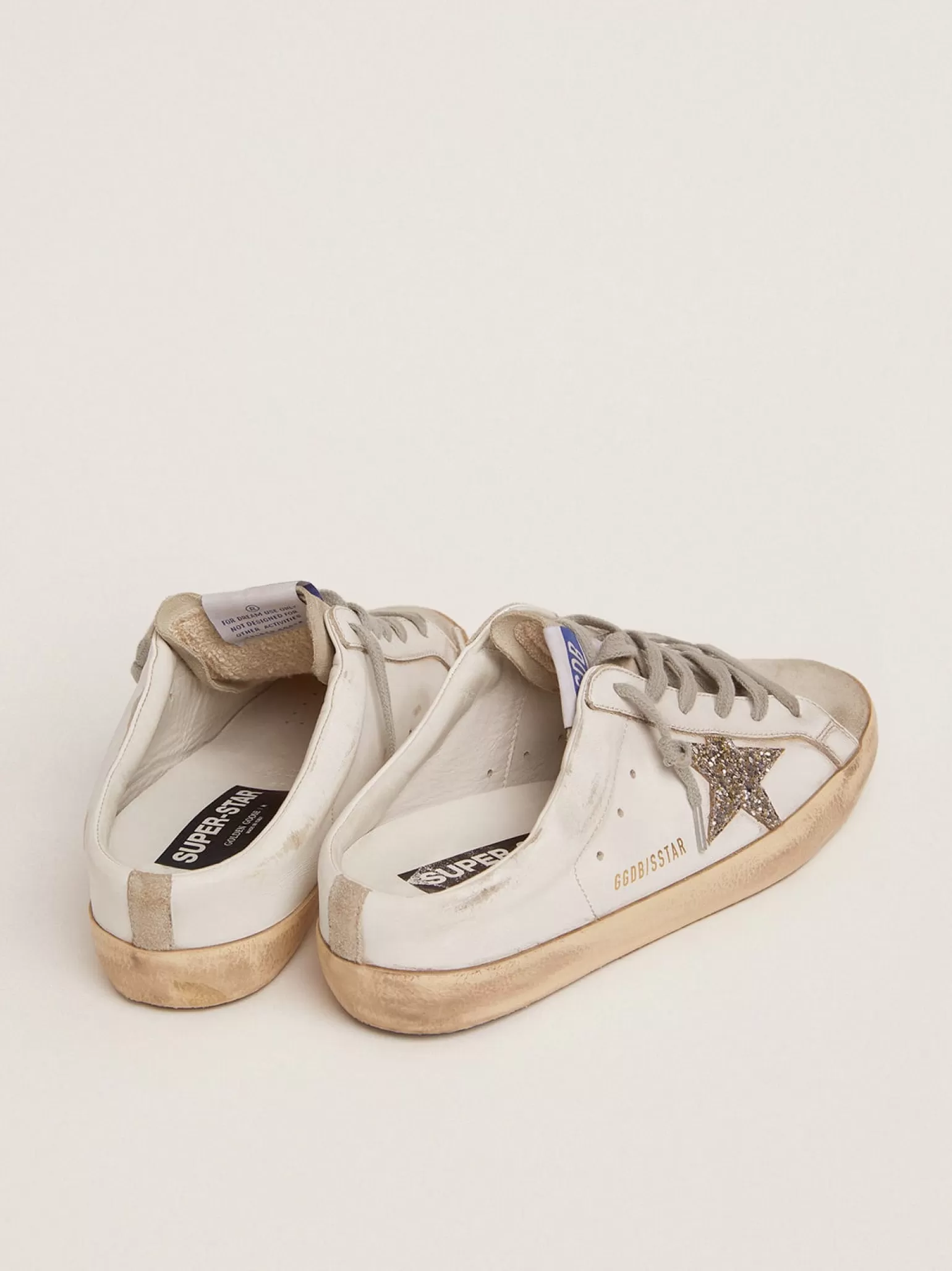 New Mule Super-Star de couro branco e suede cinza com estrela de glitter prateado MULHER Super-Star Sabot