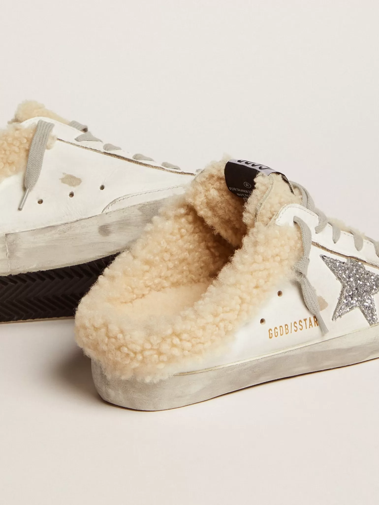 Store Mule Super-Star feminino de couro branco e forro de shearling MULHER Super-Star Sabot