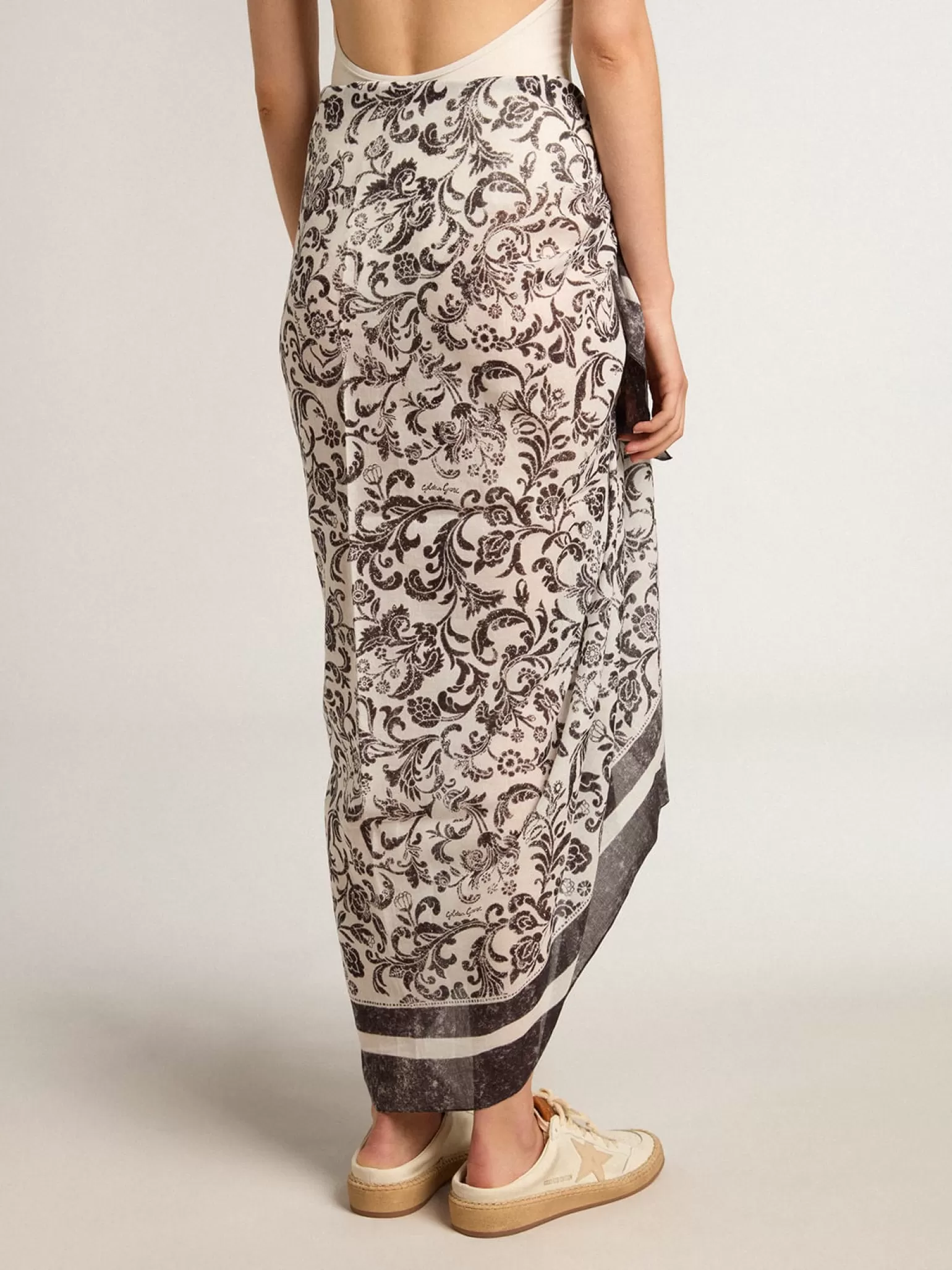 Cheap Pareô de voile de algodão com estampa branca e preta all-over MULHER Beachwear