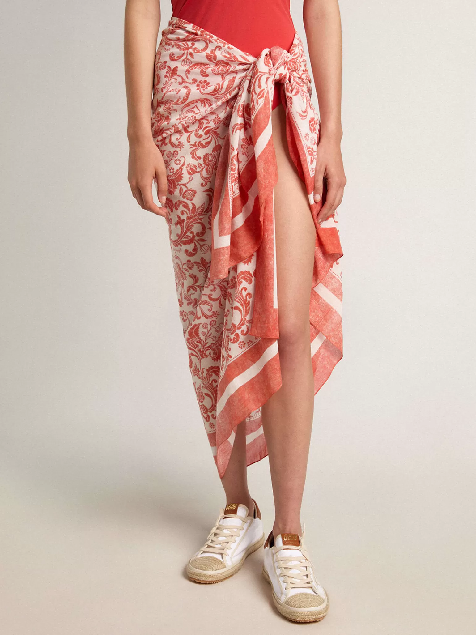 Fashion Pareô de voile de algodão com estampa branca e vermelho coral all-over MULHER Beachwear