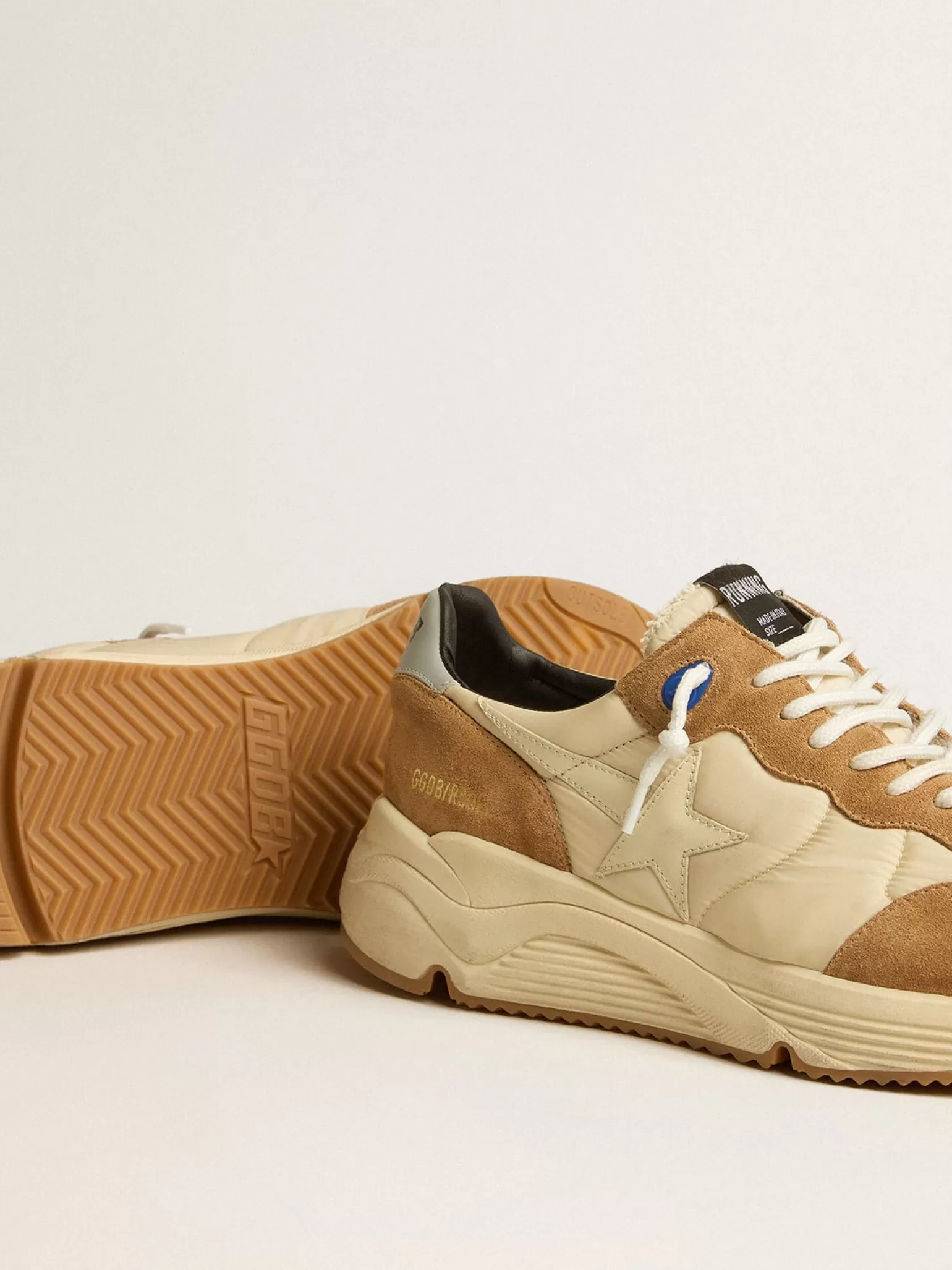 Hot Running Sole de náilon marfim e suede tabaco com estrela de couro marfim Running Sole