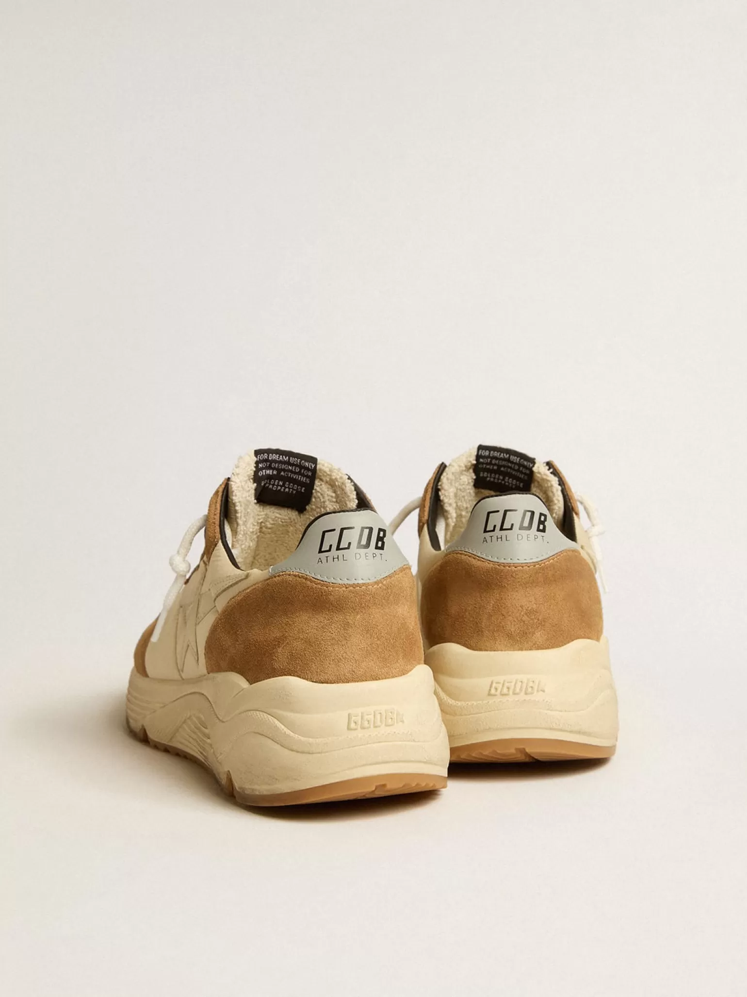 Hot Running Sole de náilon marfim e suede tabaco com estrela de couro marfim Running Sole