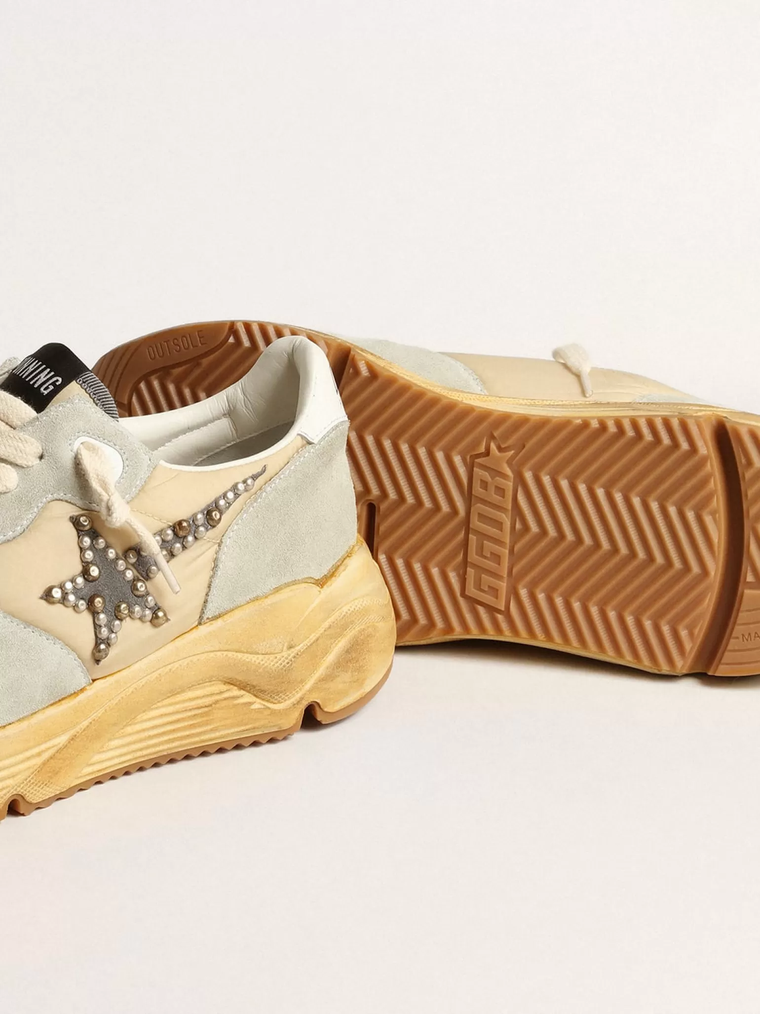 Best Running Sole Masculino cor gelo com estrela de suede com tachas Running Sole