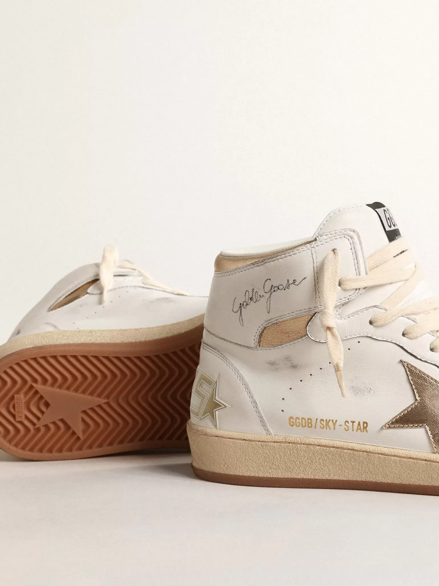 Cheap Sky-Star de napa branca com estrela e talão de couro metálico dourado MULHER Sky-Star