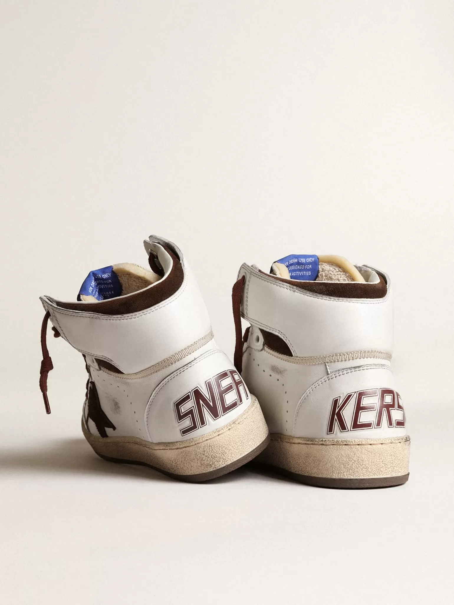 Hot Sky-Star Feminino de napa branca com estrela de suede chocolate MULHER Sky-Star