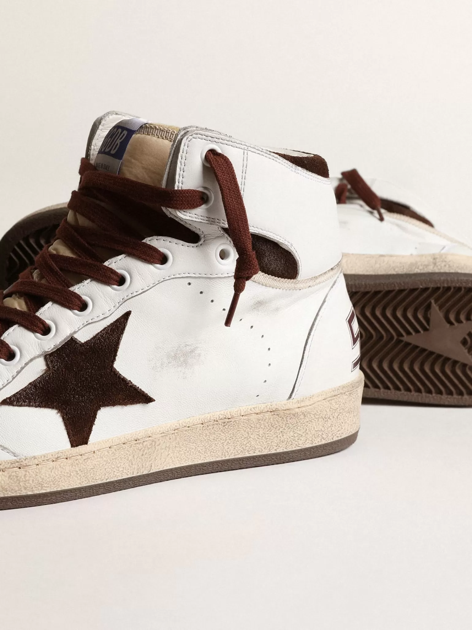 Sale Sky-Star Masculino de napa branca com estrela de suede chocolate Sky-Star
