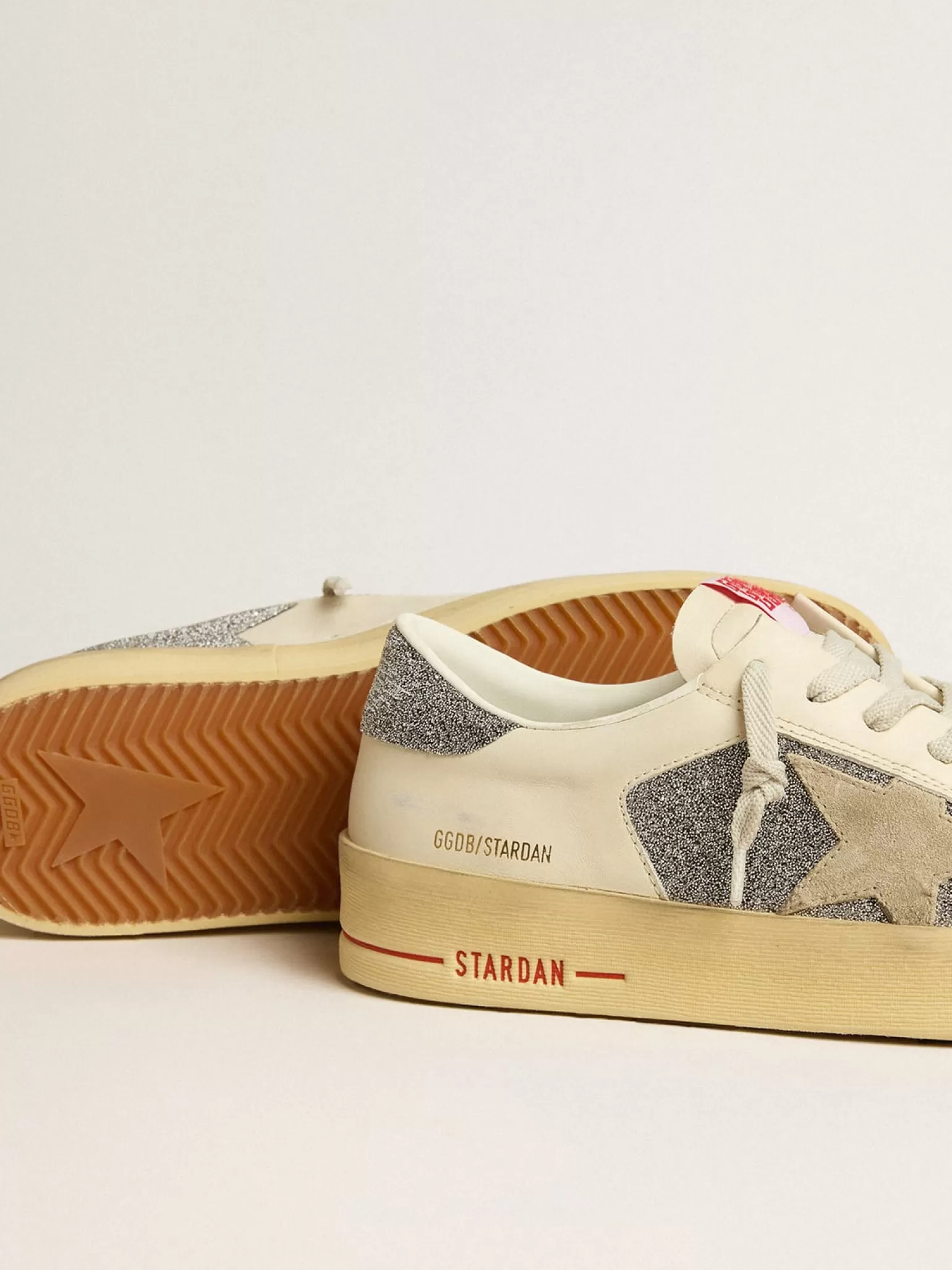 Sale Stardan Masculino de suede com estrela cor de areia e inserções de cristais prateados Stardan
