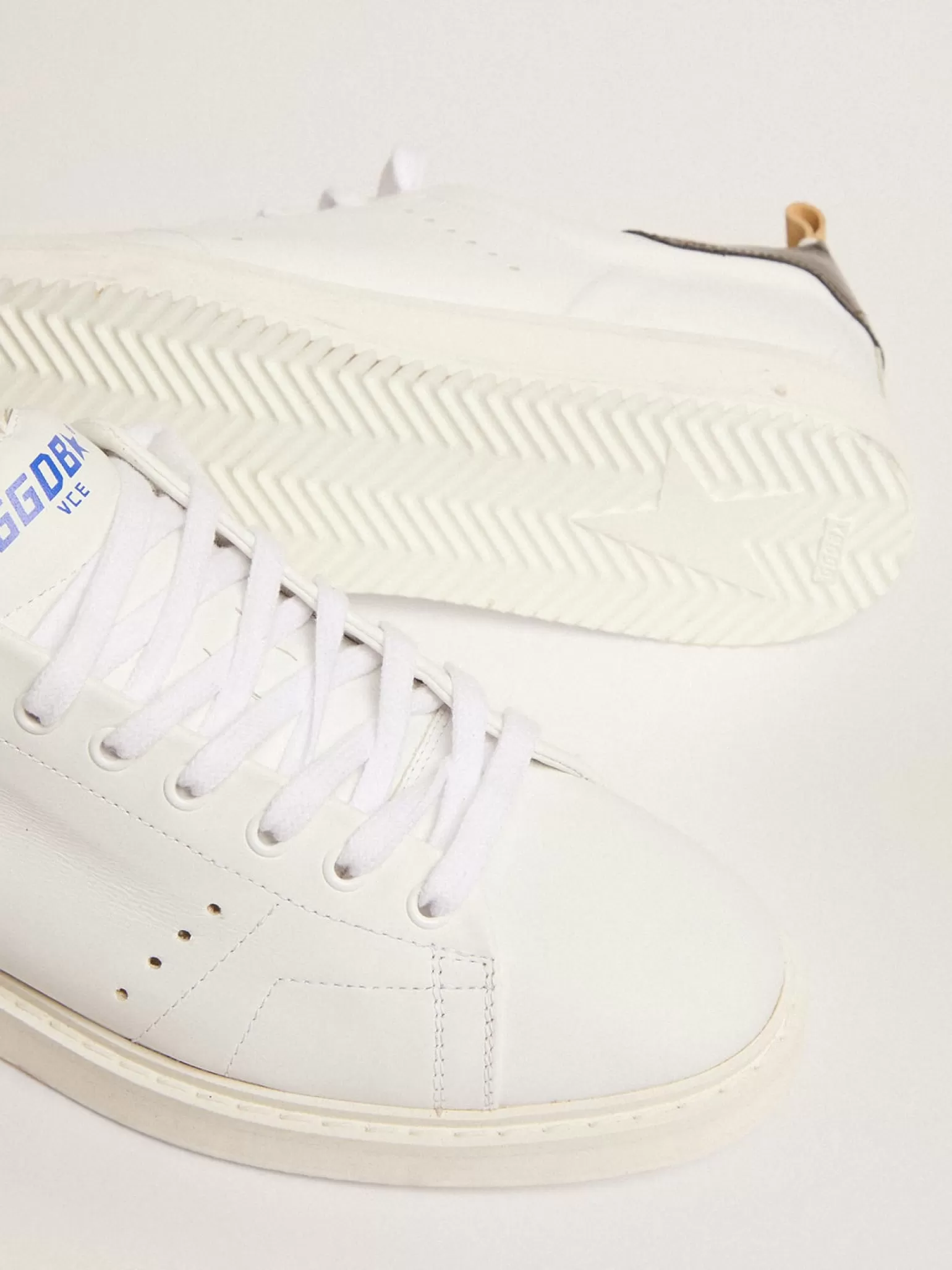 Store Starter Masculino de naplak branco com talão de couro envernizado Starter