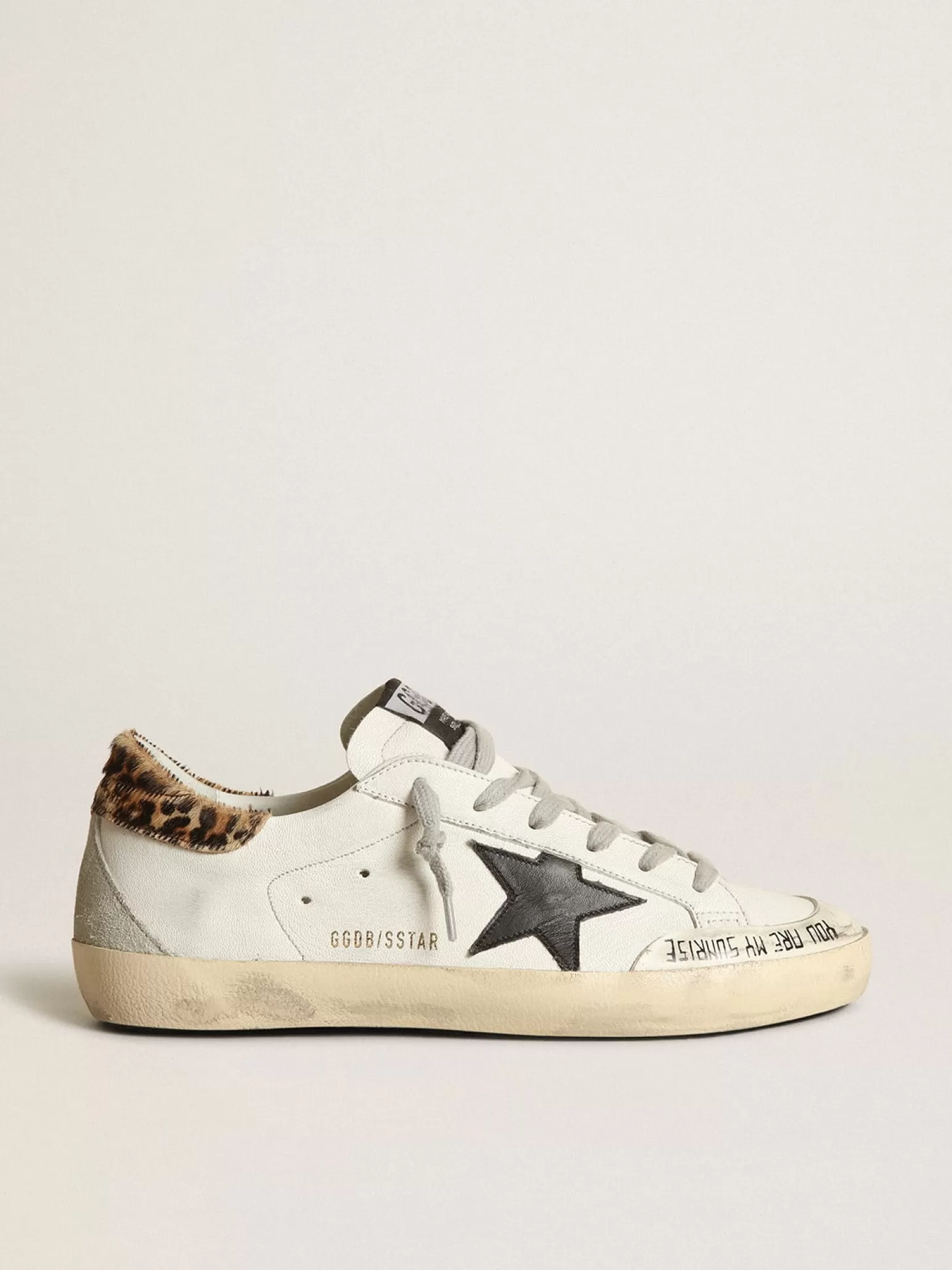 Outlet Super-Star com estrela de couro preto e talão de couro cavalinho com estampa de leopardo MULHER Super-Star