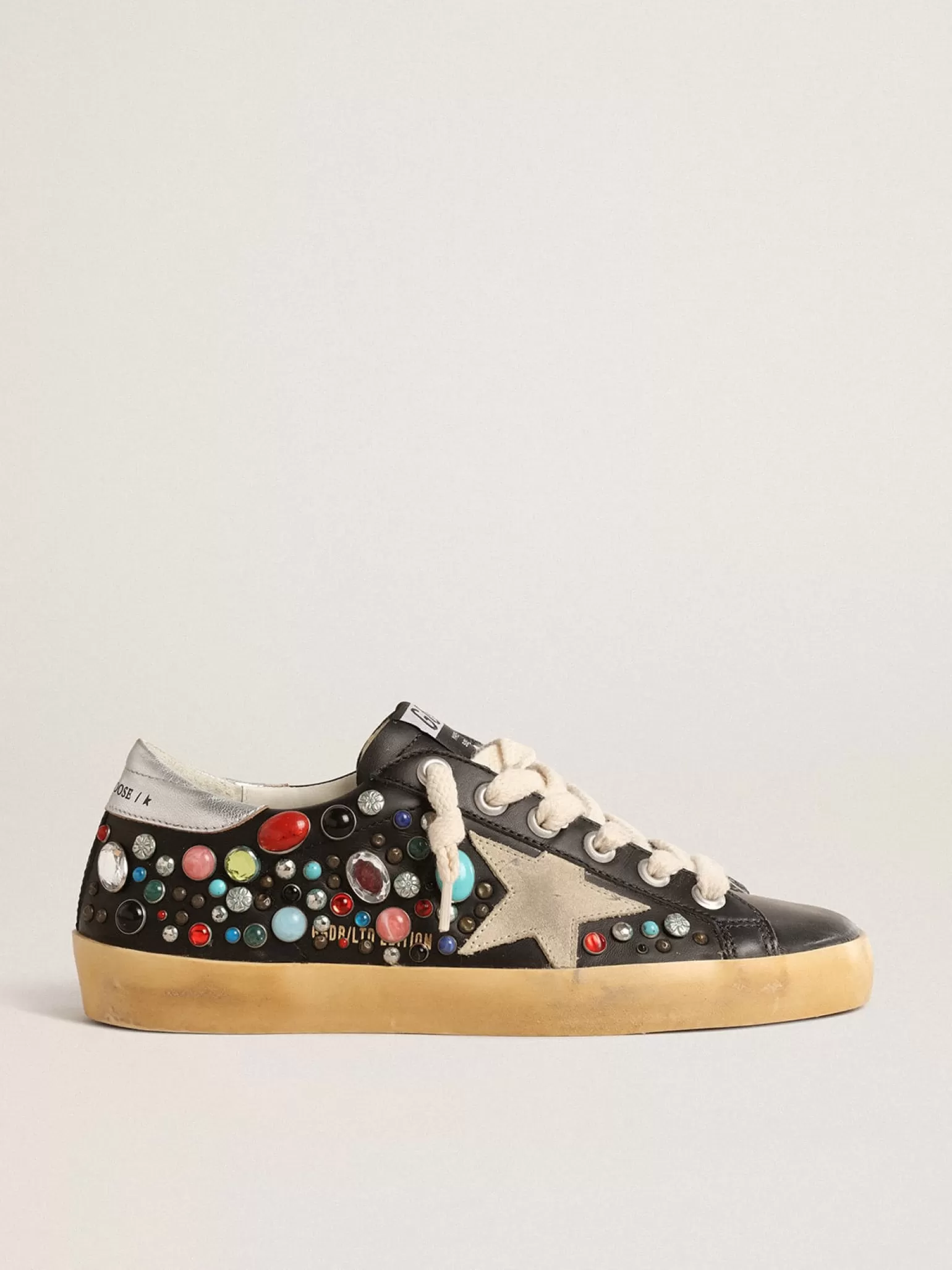 Clearance Super-Star com tachas coloridas e estrela de suede bege MULHER Super-Star