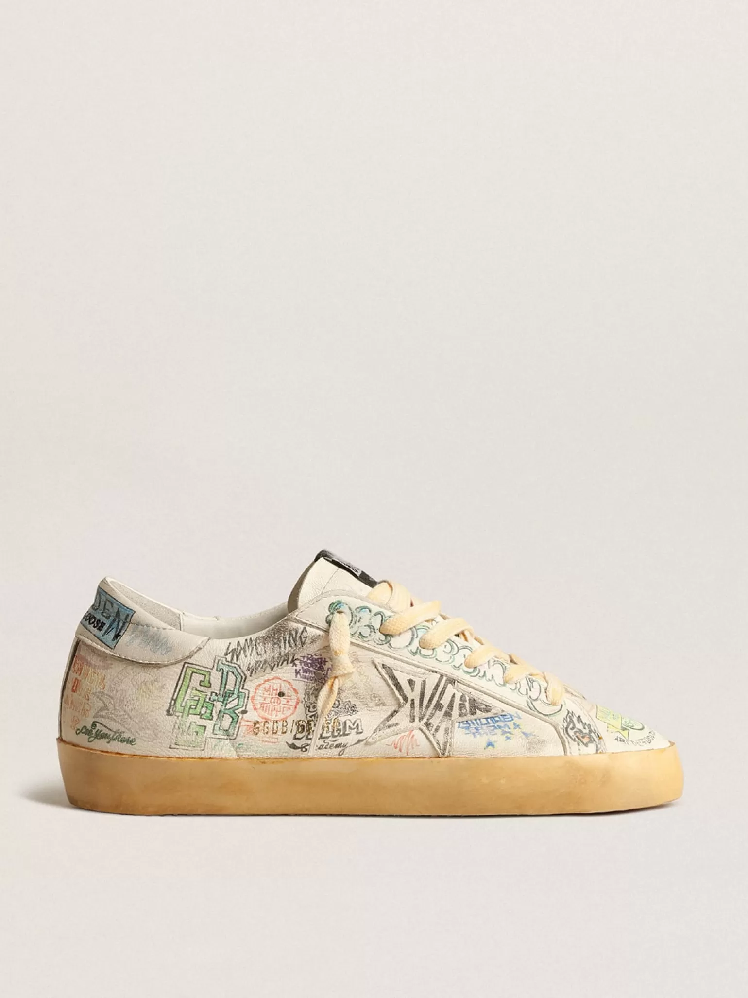 Outlet Super-Star de napa branca com grafites multicoloridos all-over Super-Star