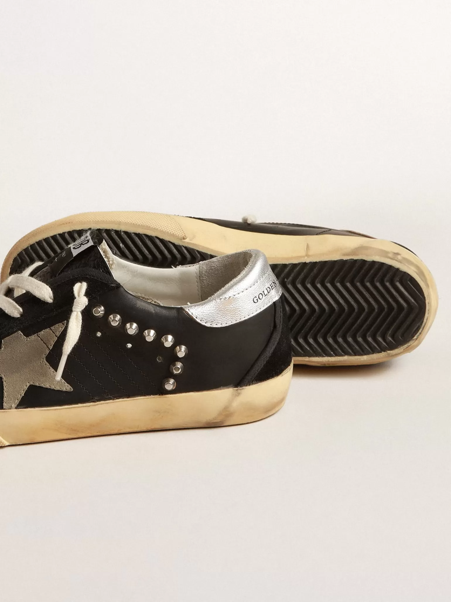 Cheap Super-Star Feminino de couro e suede pretos com tachas prateadas MULHER Super-Star