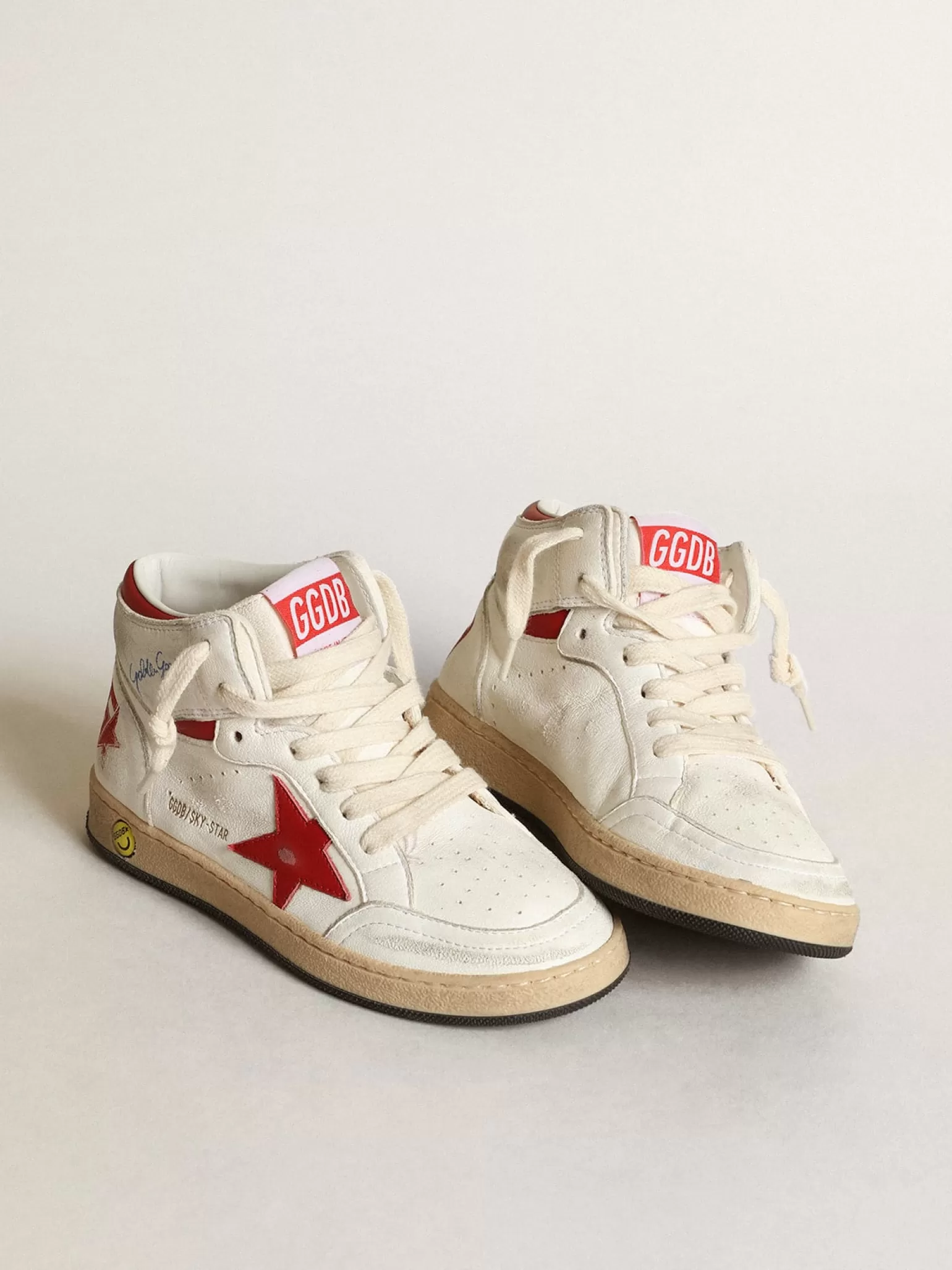 Outlet Young Sky-Star de napa branca com estrela e talão vermelhos Meninas (4-10 anos) | Meninos (4-10 anos)